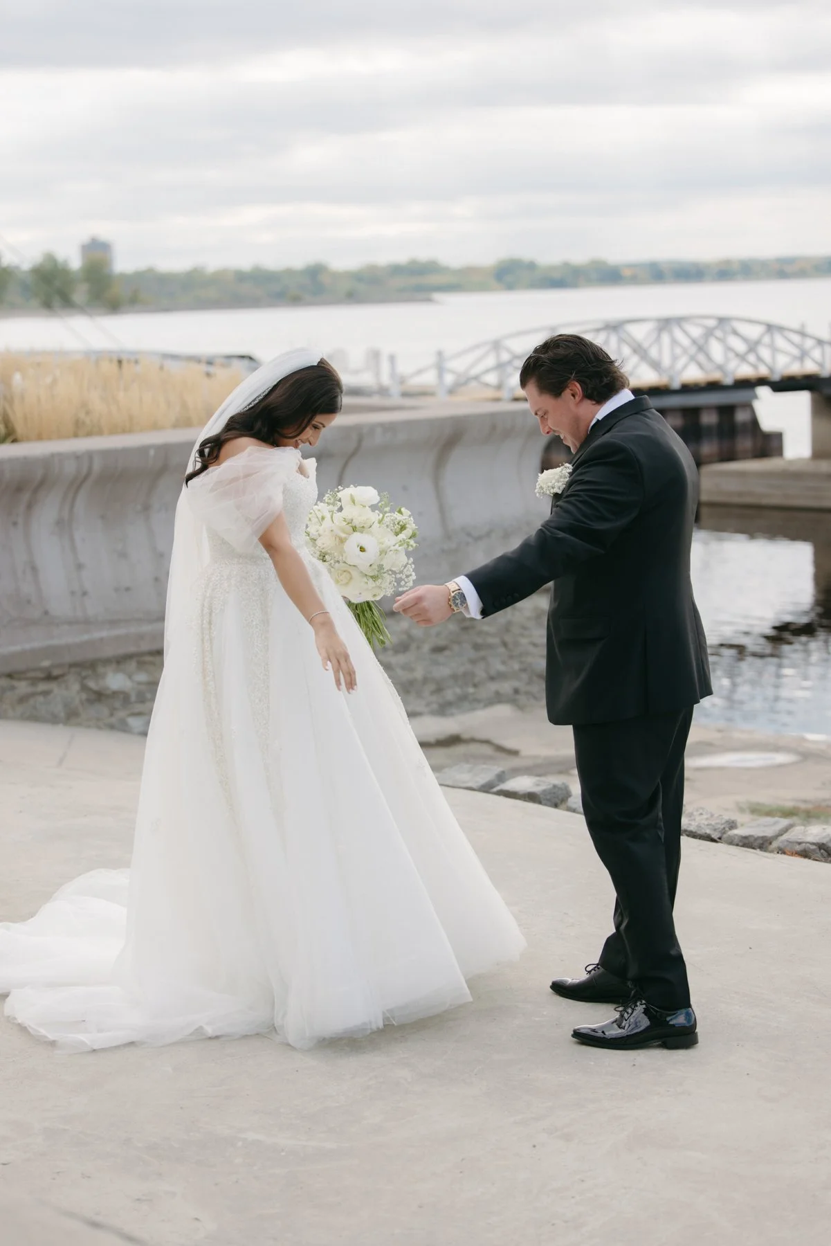 britannia-yacht-club-wedding-mn-0038.jpg