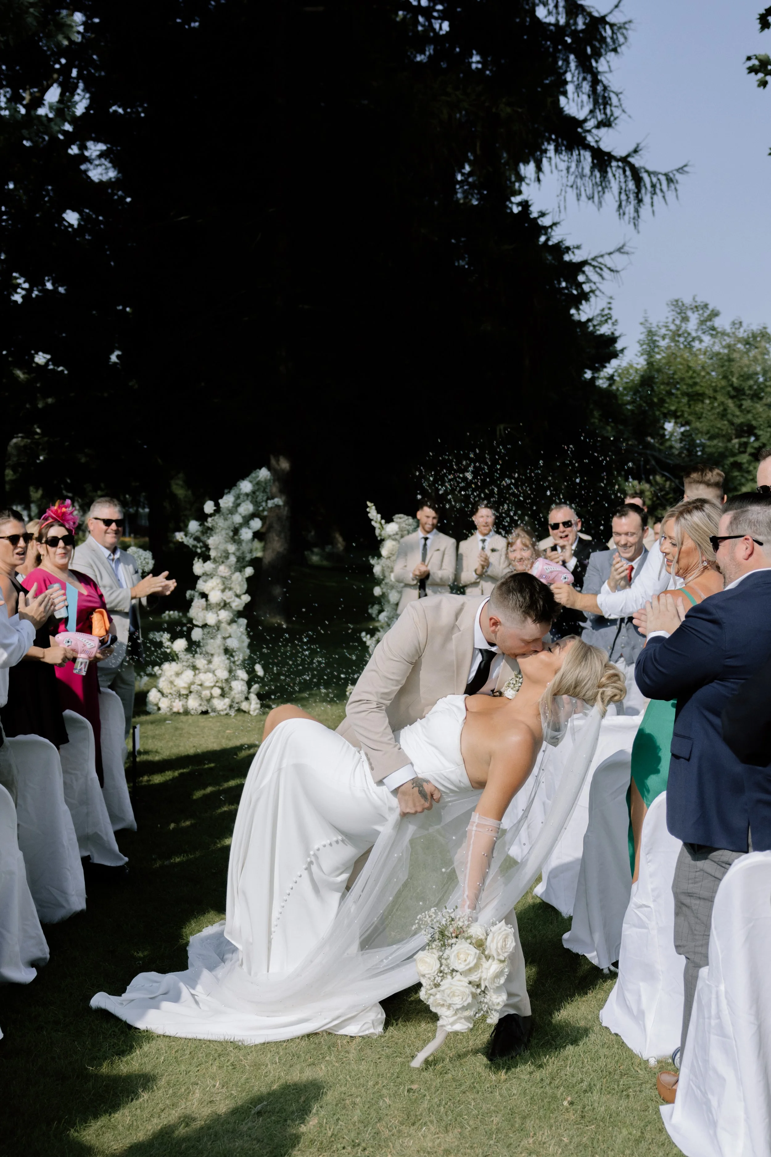GraceAndGold-MJ-WED-1067.jpg