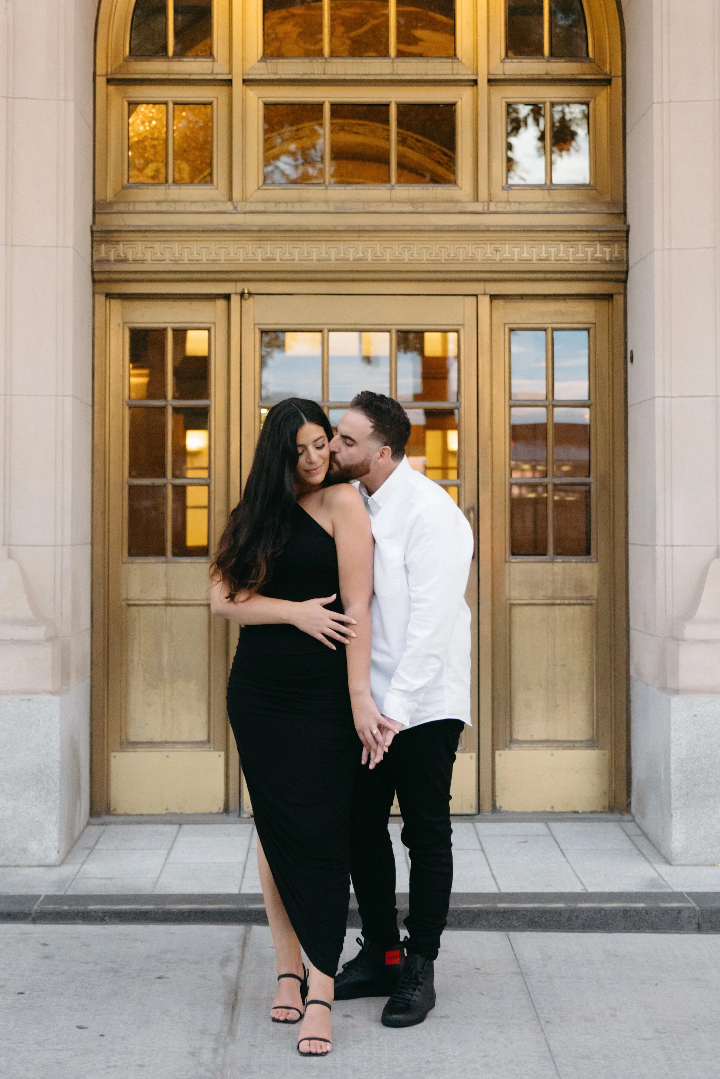 ottawa-downtown-engagement-session-0047.jpg