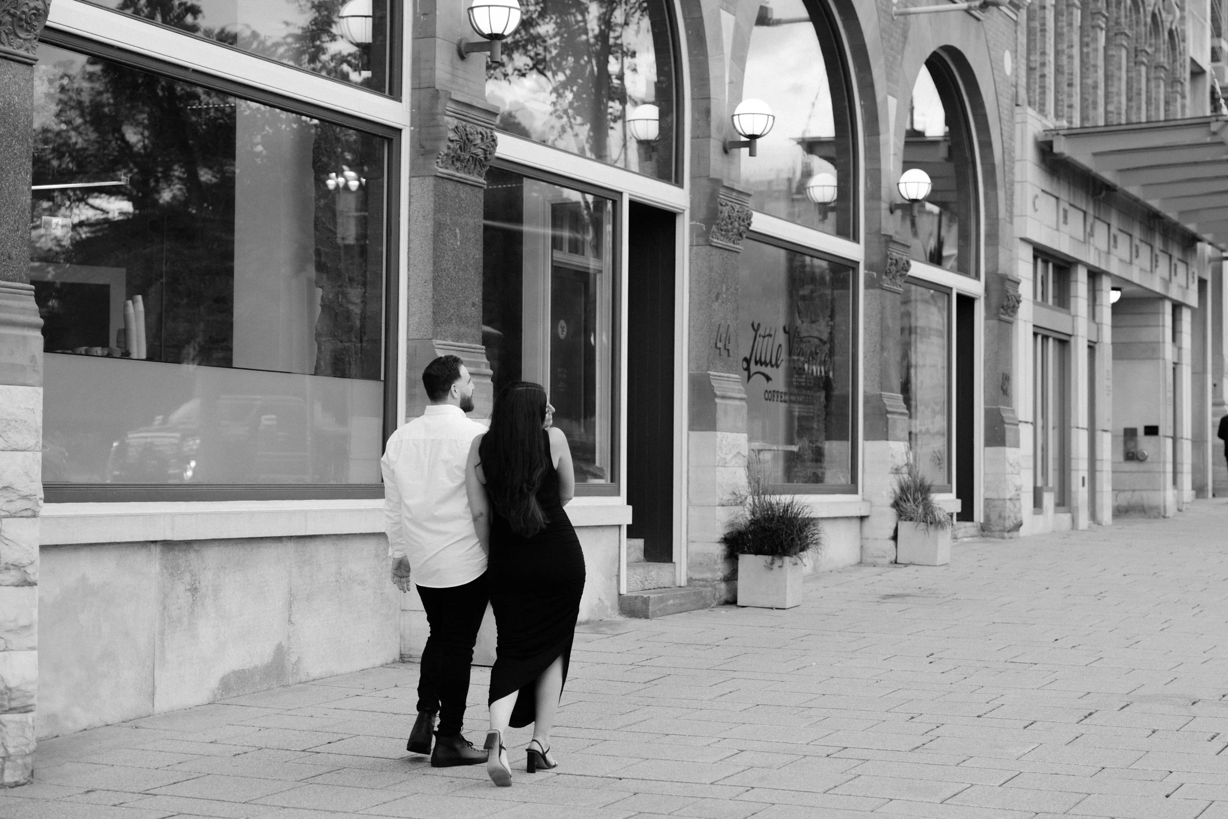 ottawa-downtown-engagement-session-0024.jpg