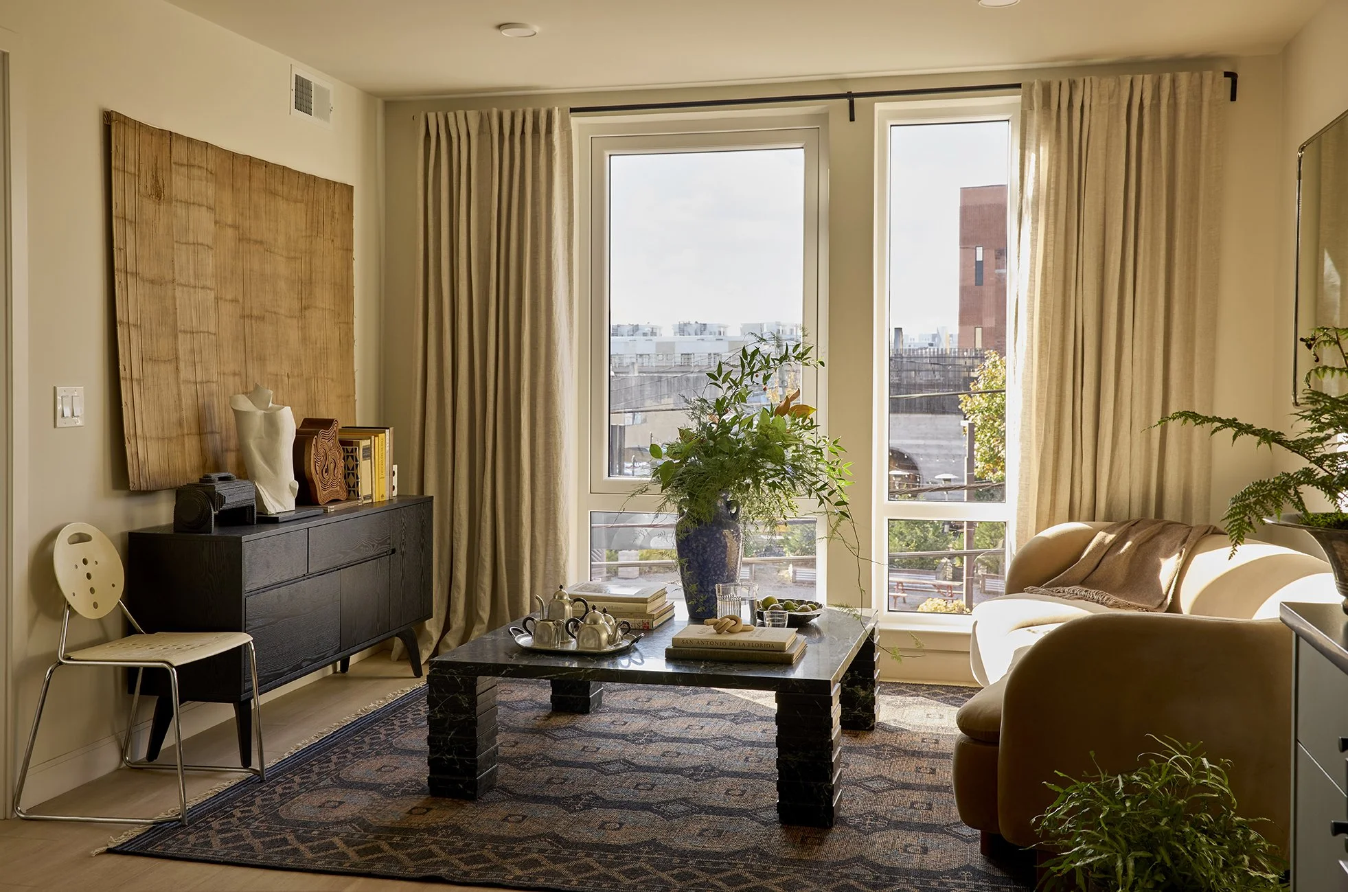 11_1 BED LIVING ROOM IMAGE.jpg