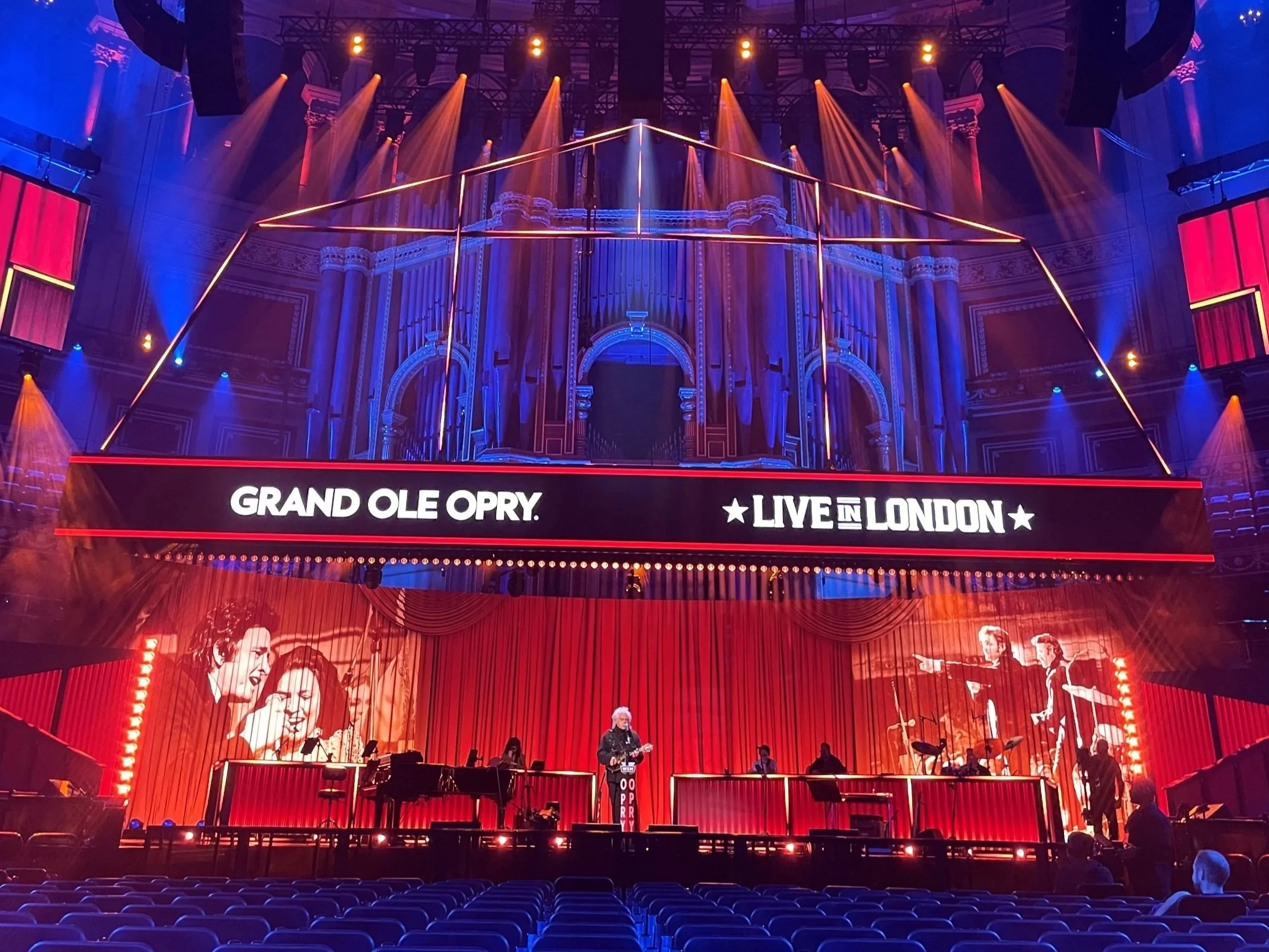 Grand-Ole-opry-London1-Country-Music_Set.jpg