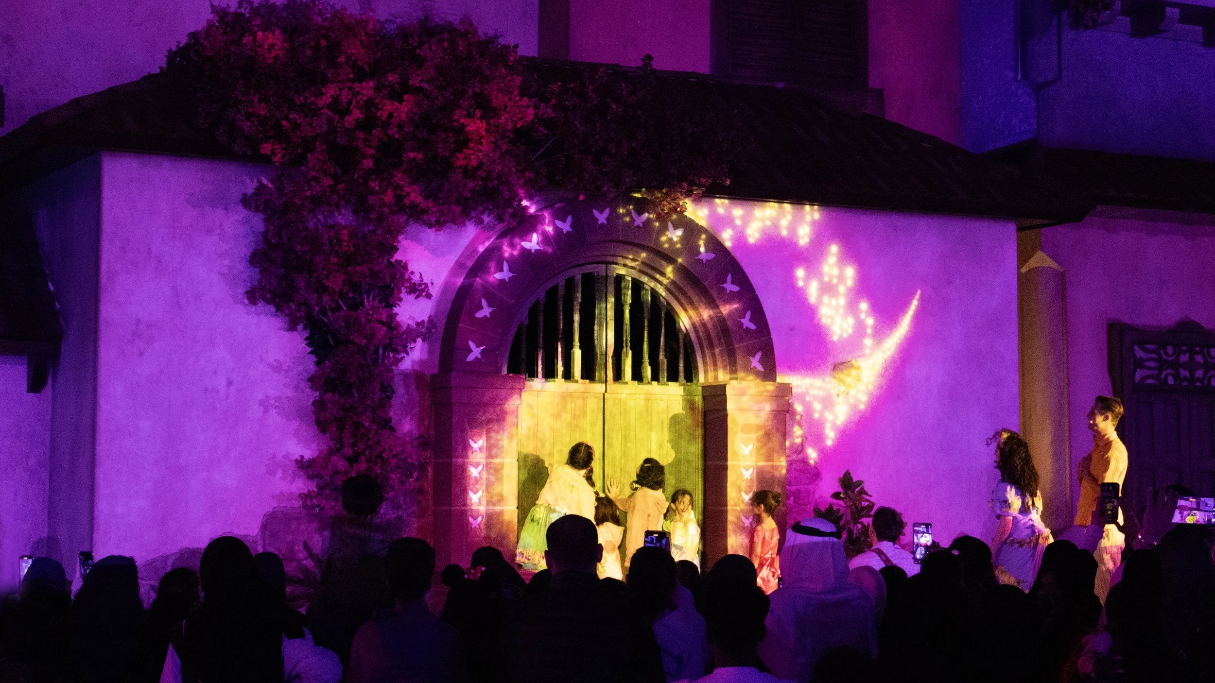 3154-theater-gaming-set-design-uk .jpg