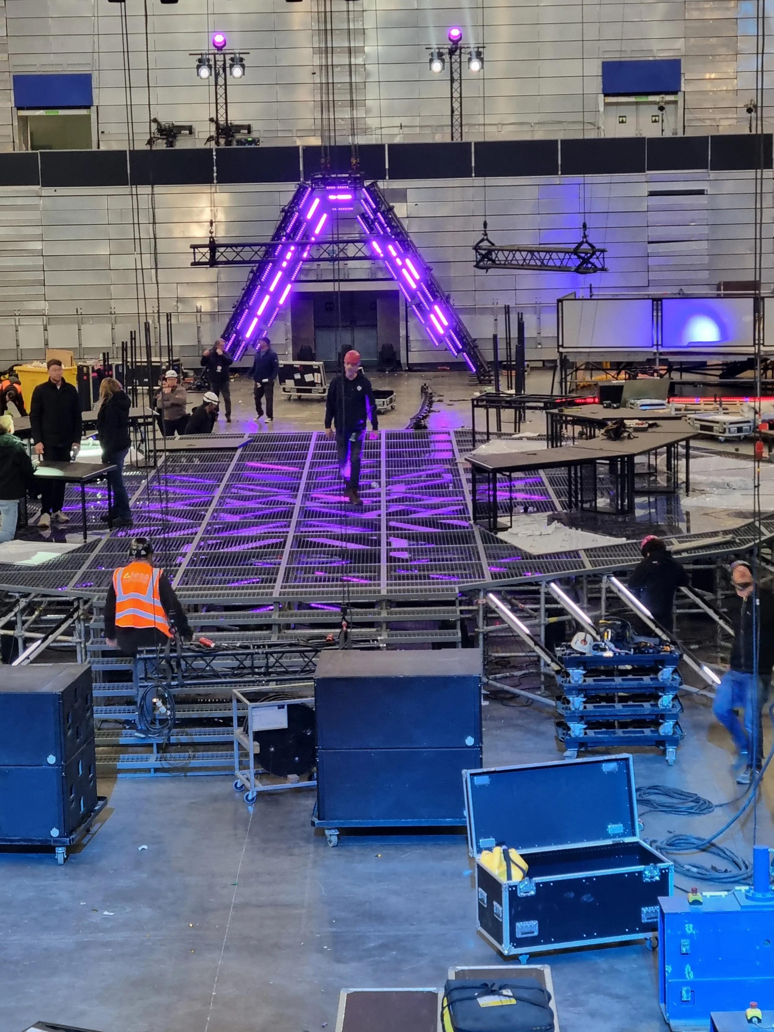 3068-theater-gaming-set-design-uk .jpg