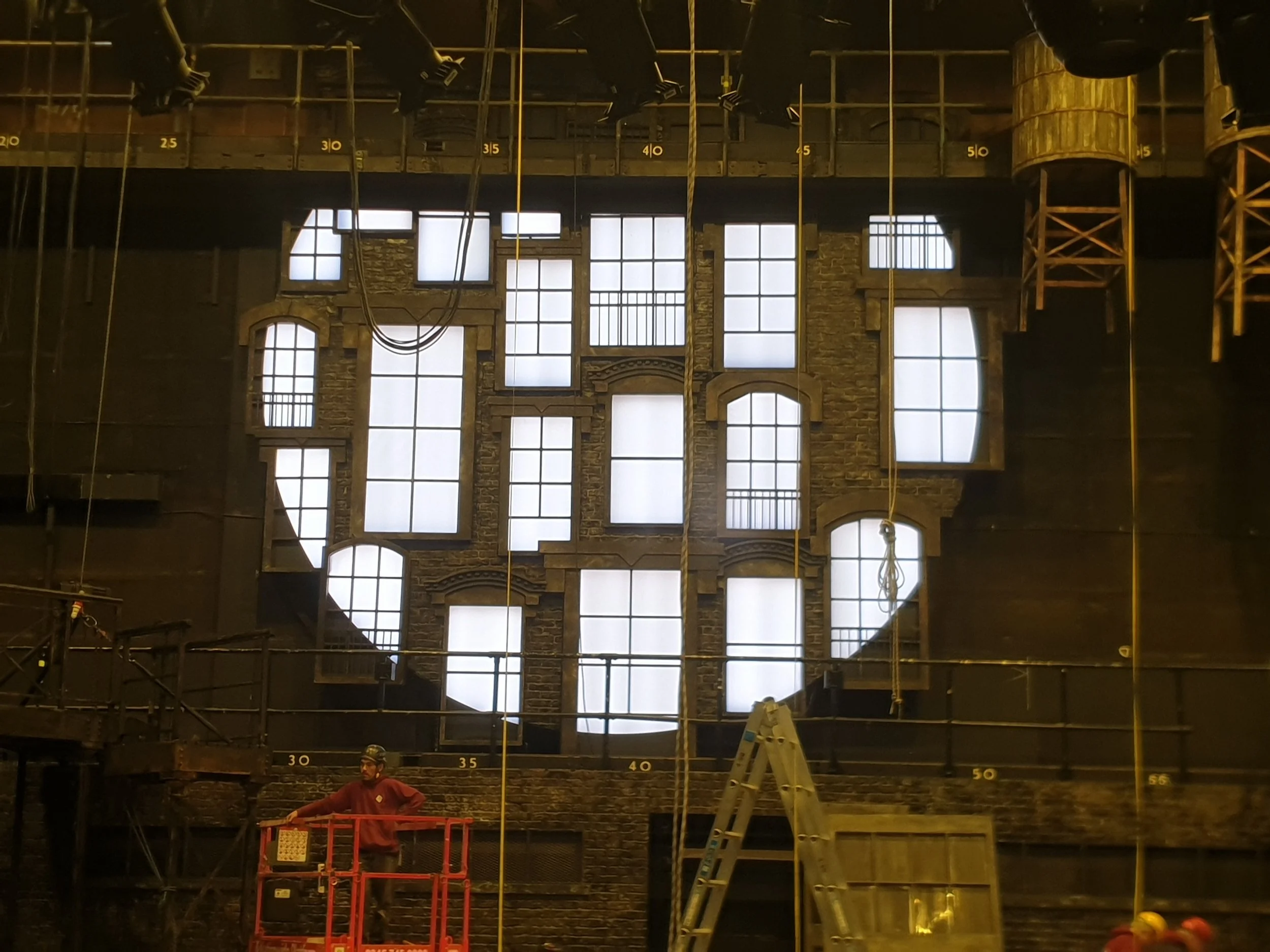 3038-theater-gaming-set-design-uk .jpg