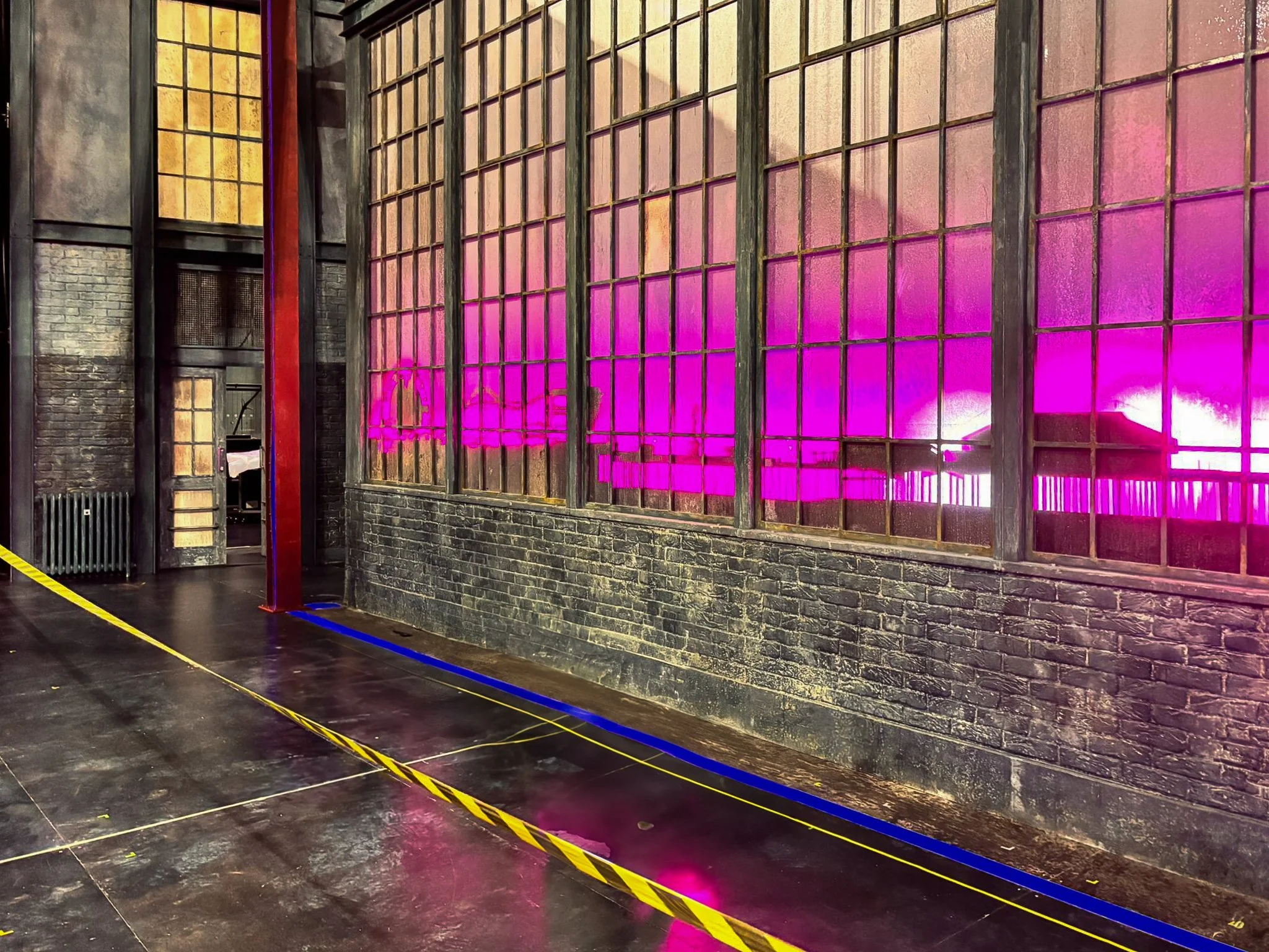 6Bespoke Scenic Production team based in bristol.jpg