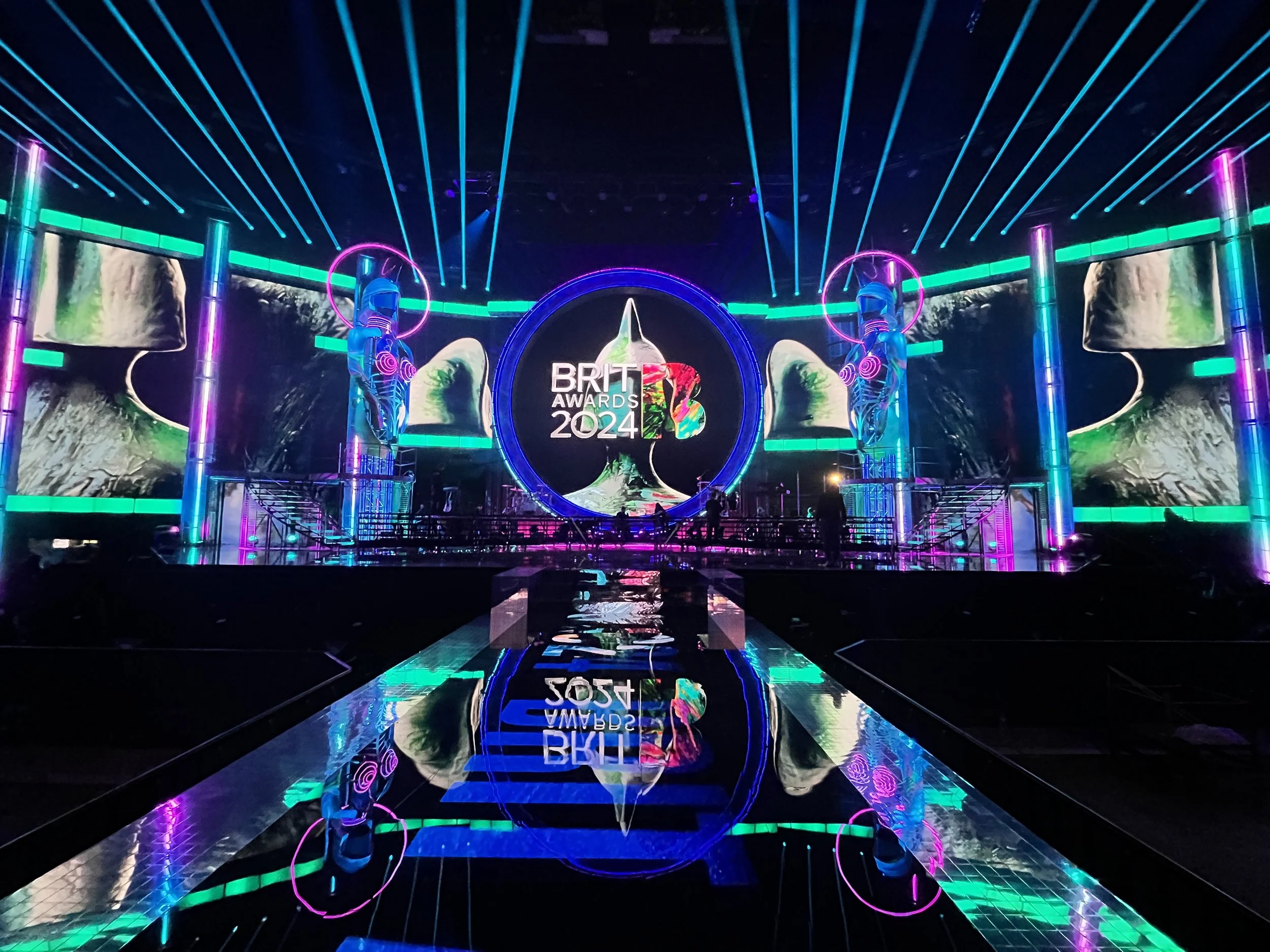 3280-theater-gaming-set-design-uk .jpg