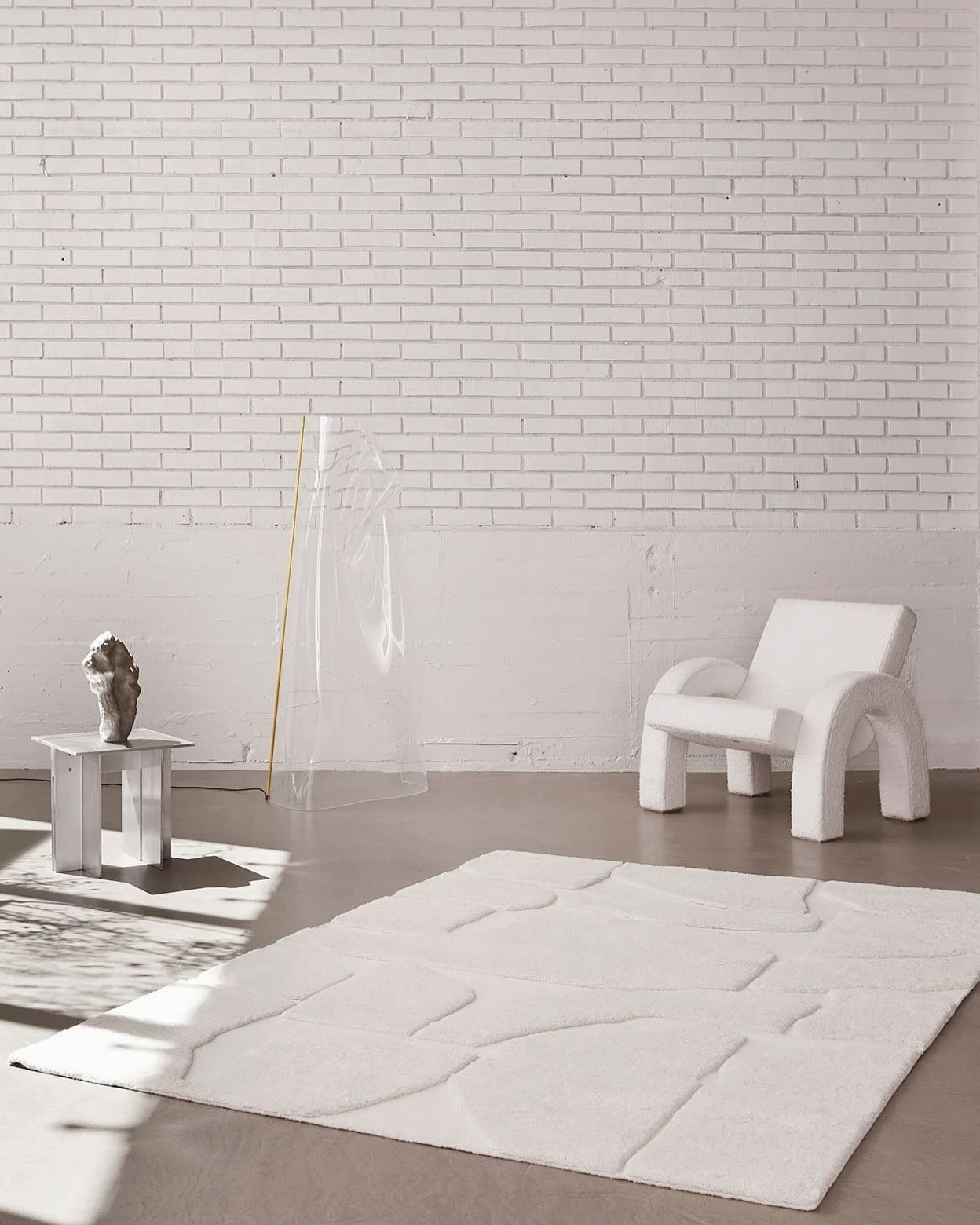 Noen utvalgte bilder fra foto for @stylescapeinterior sammen med fotograf @birgitfauske 

Dyktige Sadia st&aring;r bak det nye merke som leverer h&aring;ndlagde tepper og puter i ulike teksturer, m&oslash;nster og farger. 

Art direction og styling @
