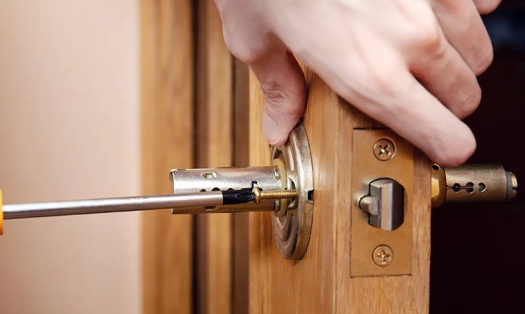 Fix Door knobs / latches