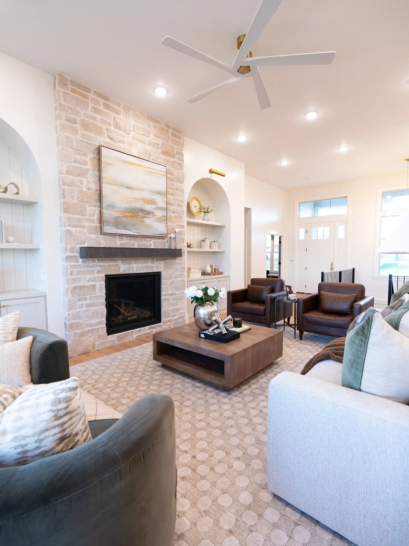 This is the last weekend you can tour this beautiful home and others @touparadeofhomes here in Cache Valley, UT. 

Come visit #4 The Millhaven and enter our giveaway for a design consultation and date night! 

Sept 25-27 - 2PM to 8 PM on Thursday and