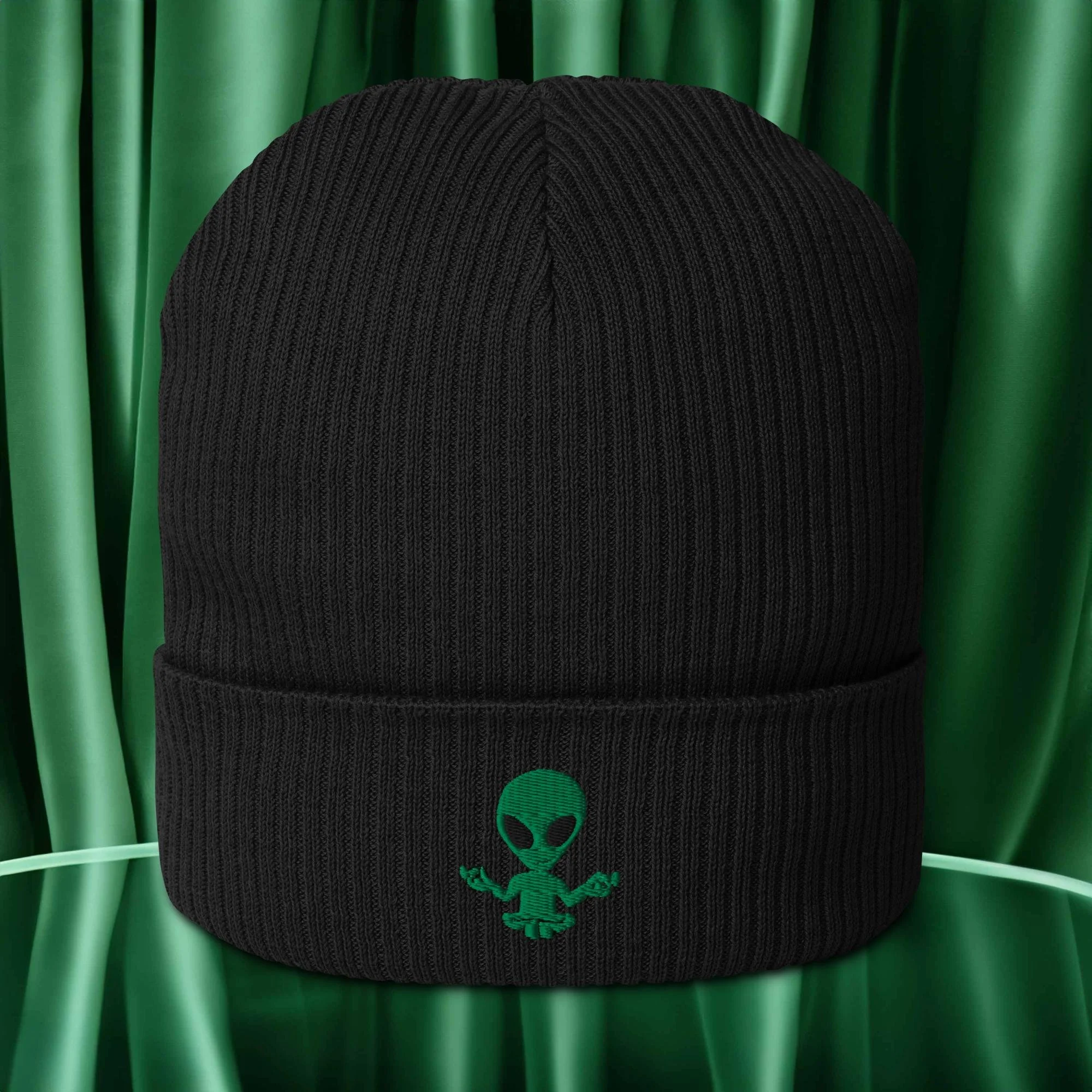organic-ribbed-beanie-black-front-678eb7e49ded1.jpg