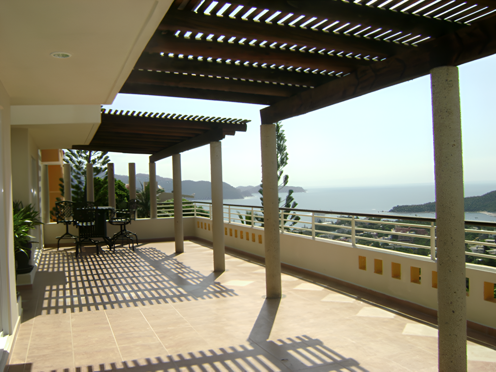 OBRA: CONJUNTO RESIDENCIAL.
PROYECTOS: VILLAMAR
UBICACIÓN: FRACC.  LAS PLAYAS, ACAPULCO GRO, MÉXICO 
OBRA: PROYECTO Y CONSTRUCCIÓN R&M
AÑO: 2009-2011