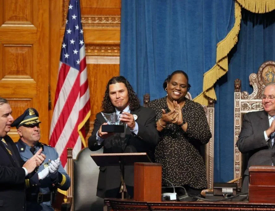 Madeline “Amy” Sweeney Award for Civilian Bravery (2013) 