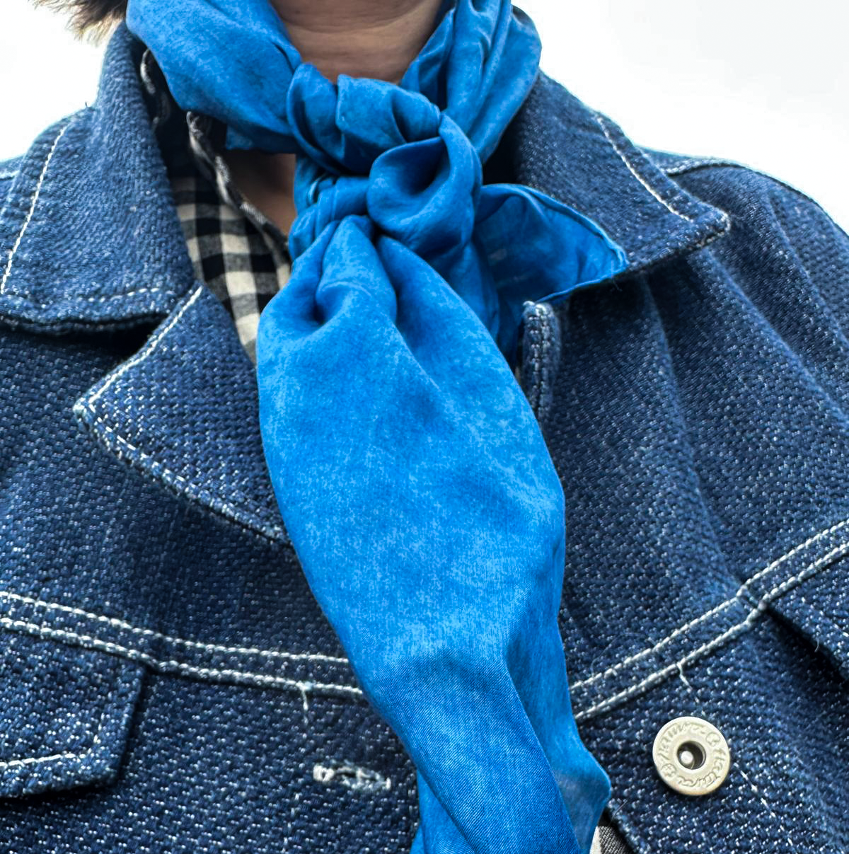 Wearing woad scarf.png
