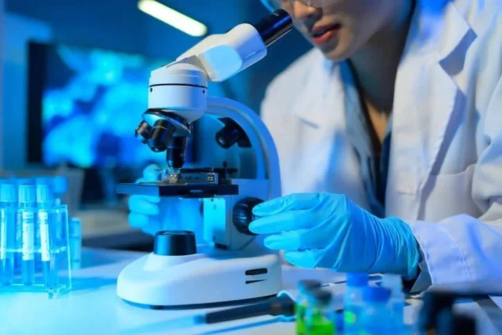 Laboratory / Pharmaceuticals