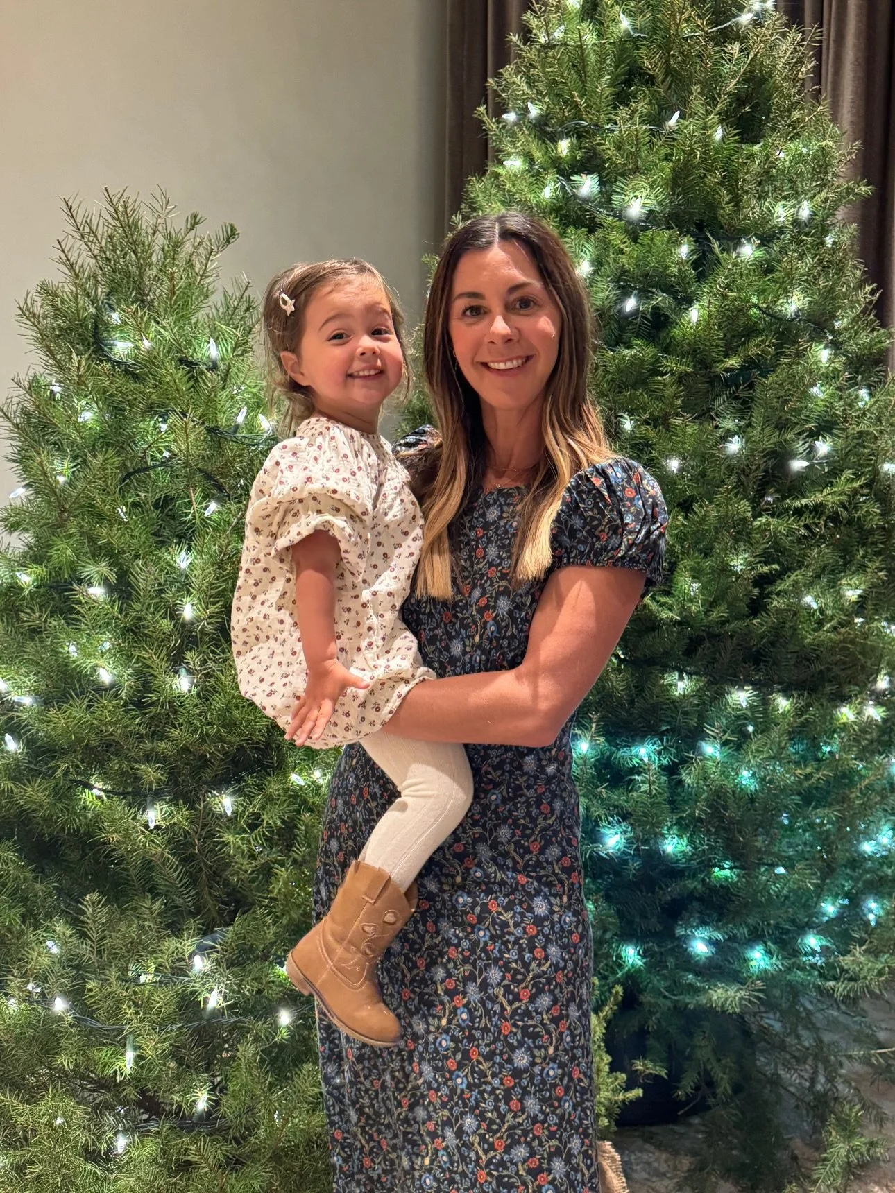 Happy Holidays 🎄 I have so much to be grateful for and am truly blessed to have so many amazing clients. Thank you for choosing Niche again and again. Looking forward to an amazing year ahead.