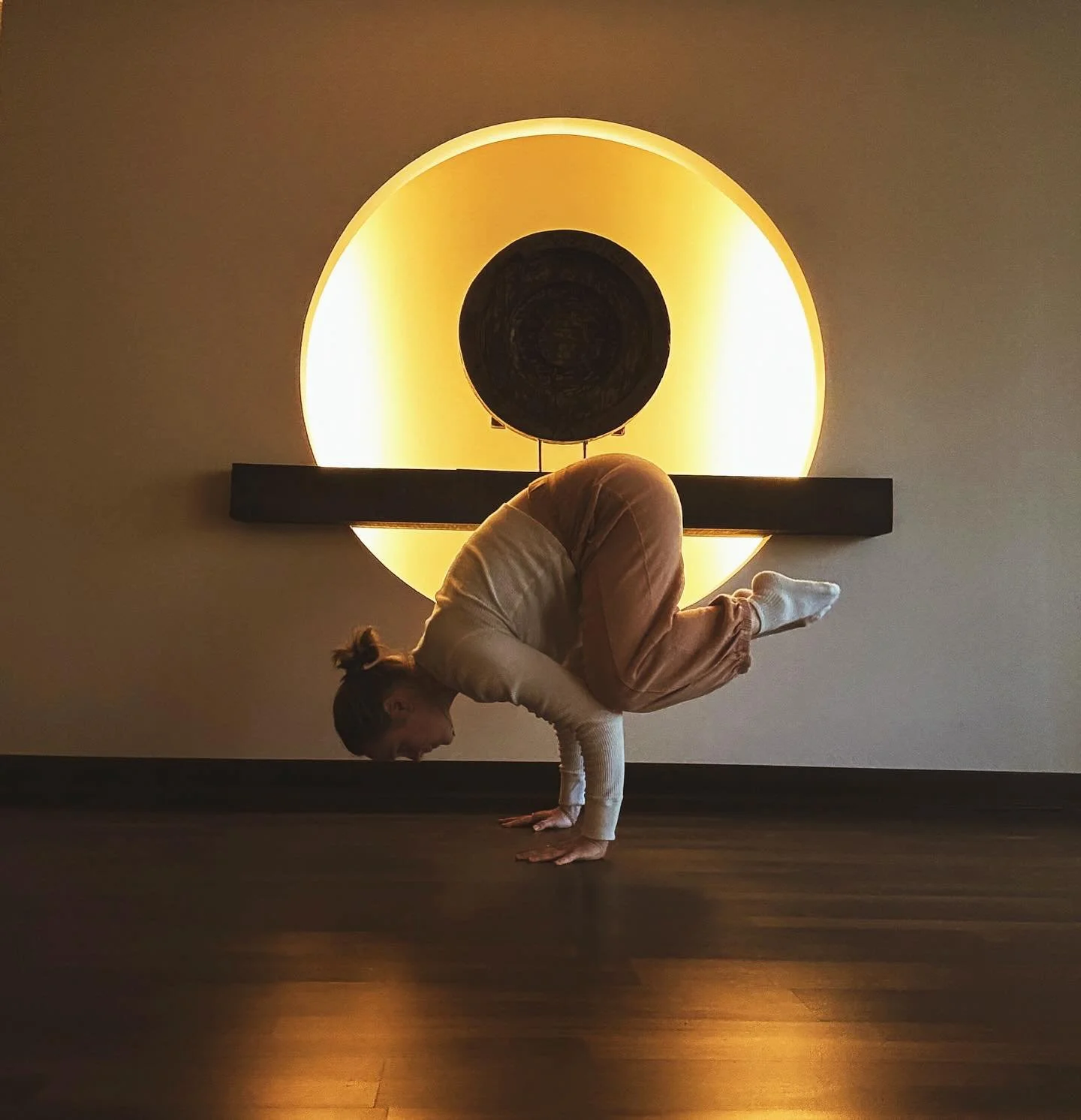 ✨CARLY✨ a north shore native, dog mom, bookworm, and yoga enthusiast - we are so lucky to have her! Catch her in the studio Tuesdays at 5:45pm for Flow, and at the park on Thursdays at 5:30pm for the remainder of September! After that, Thursdays will