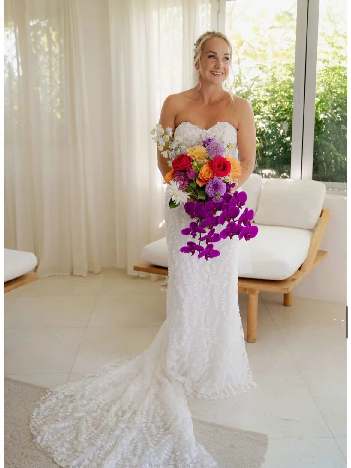 Ella and her squad 🤍

As a bride is getting ready to walk down the aisle, she is surrounded by her forever cheerleaders - the bridesmaids. Their love, encouragement, and laughter mean everything. The dress adjustments, the tears of joy, and the memo
