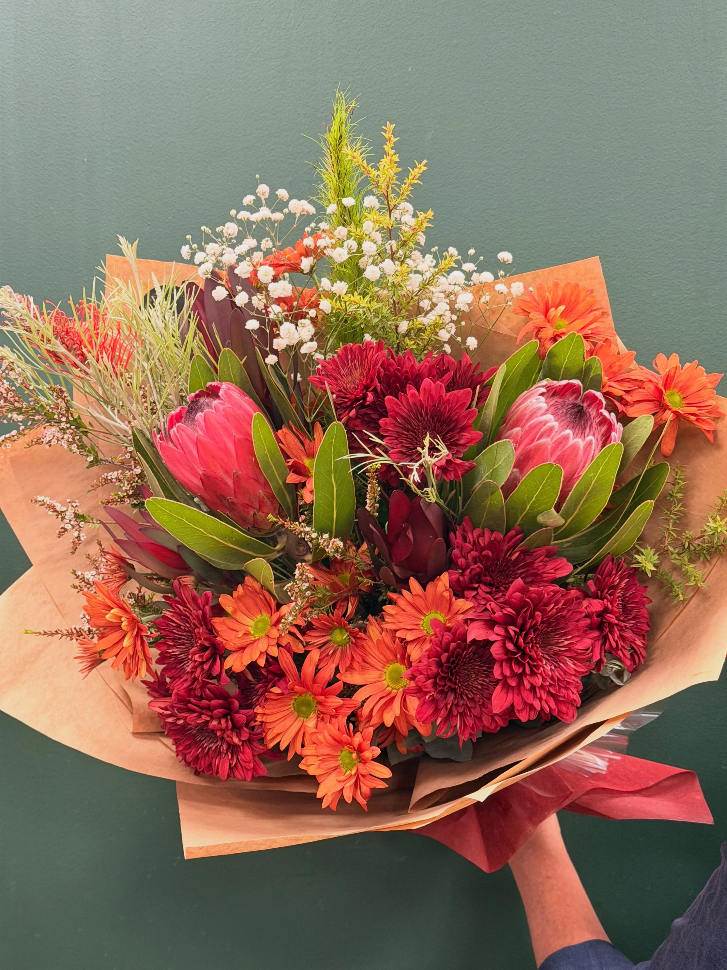 For the men who deserve flowers too. 🌺
Softness and masculinity can coexist.
Most men never experience the joy of receiving flowers &mdash; yet they appreciate thoughtful gestures just as deeply.

#localflorist #northernriversflorist #macleanflorist