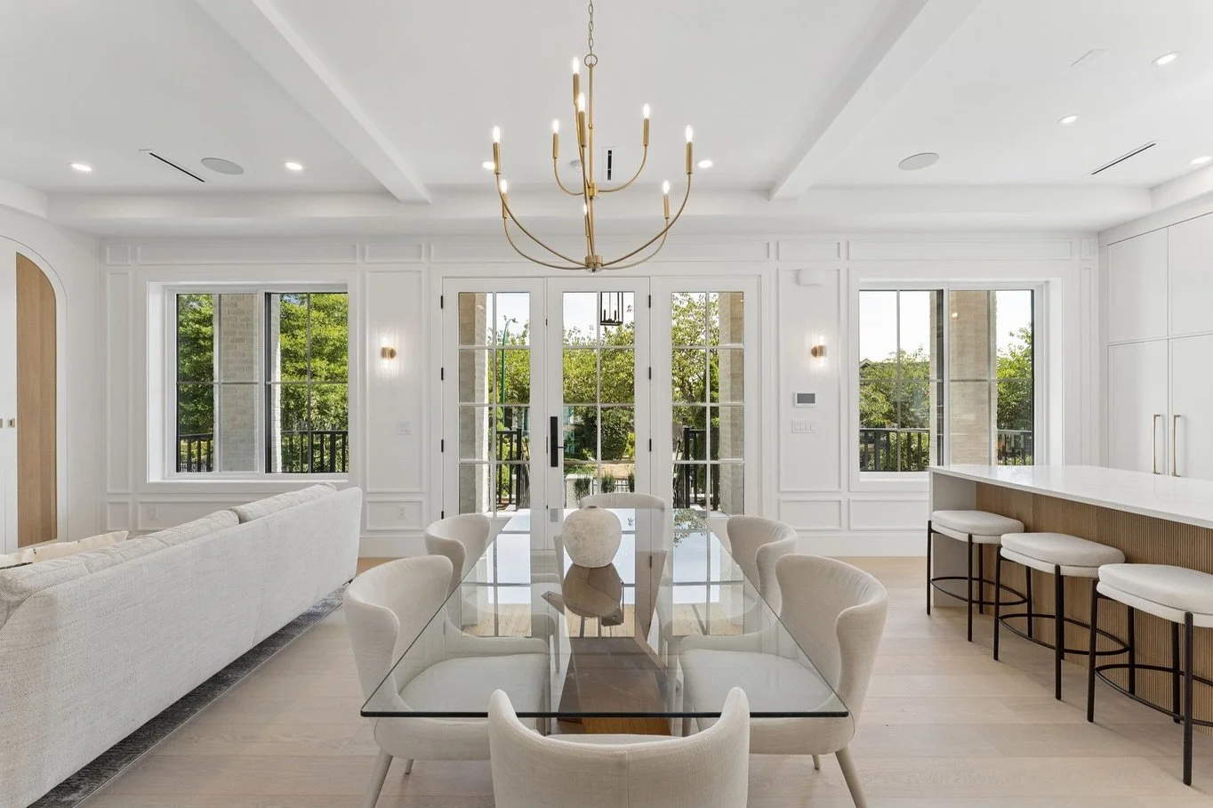 OPEN HOUSE TODAY 
#1 | #3 - 6649 Heather Street, Vancouver ✨
Time: 2:15PM - 4:00PM

Swipe through a few of our photos showcasing the beautiful layout and craftsmanship of our front and back luxury duplexes.  Situated in desirable South Cambie area co