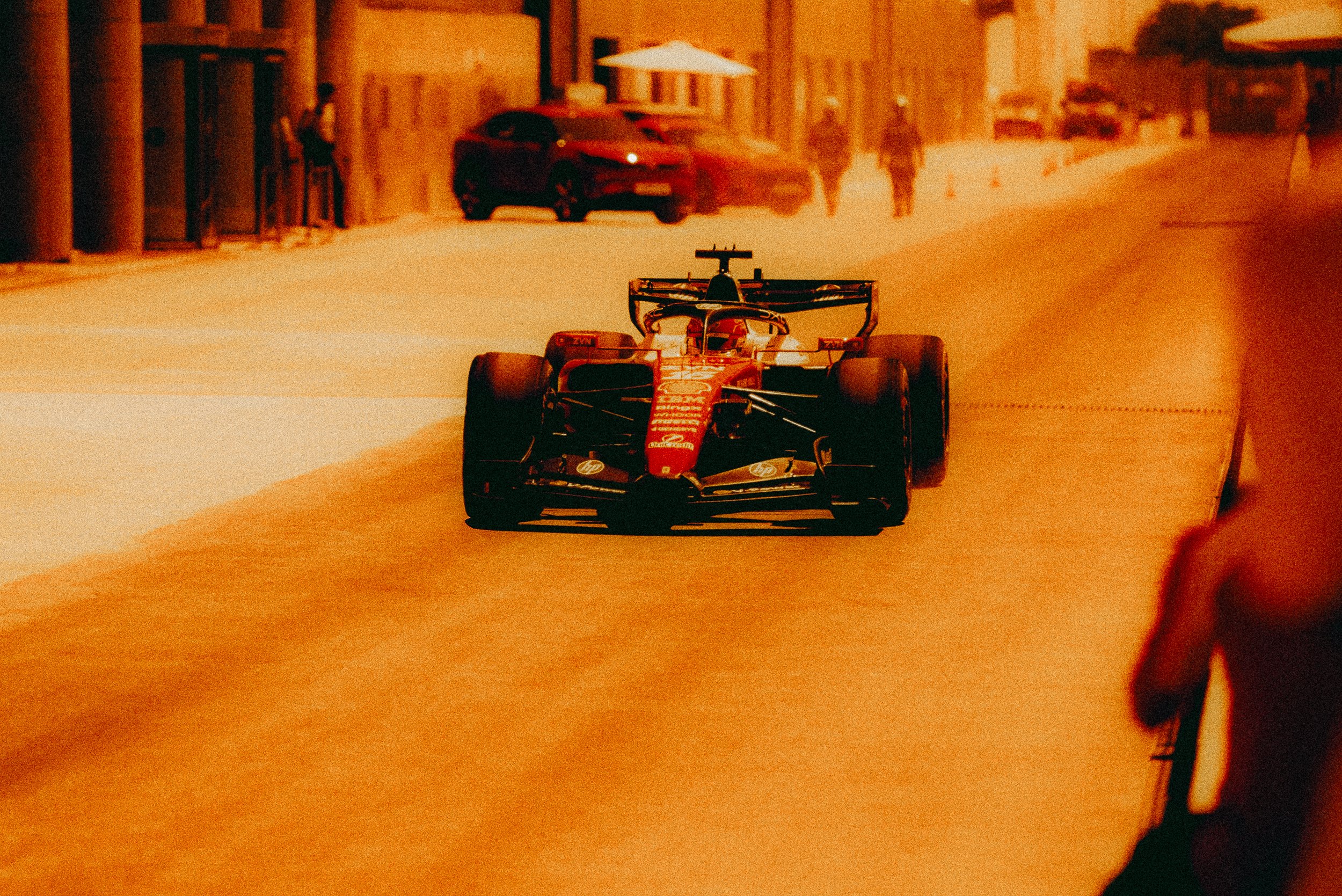 AJ_EssesFerrari2_22.jpg