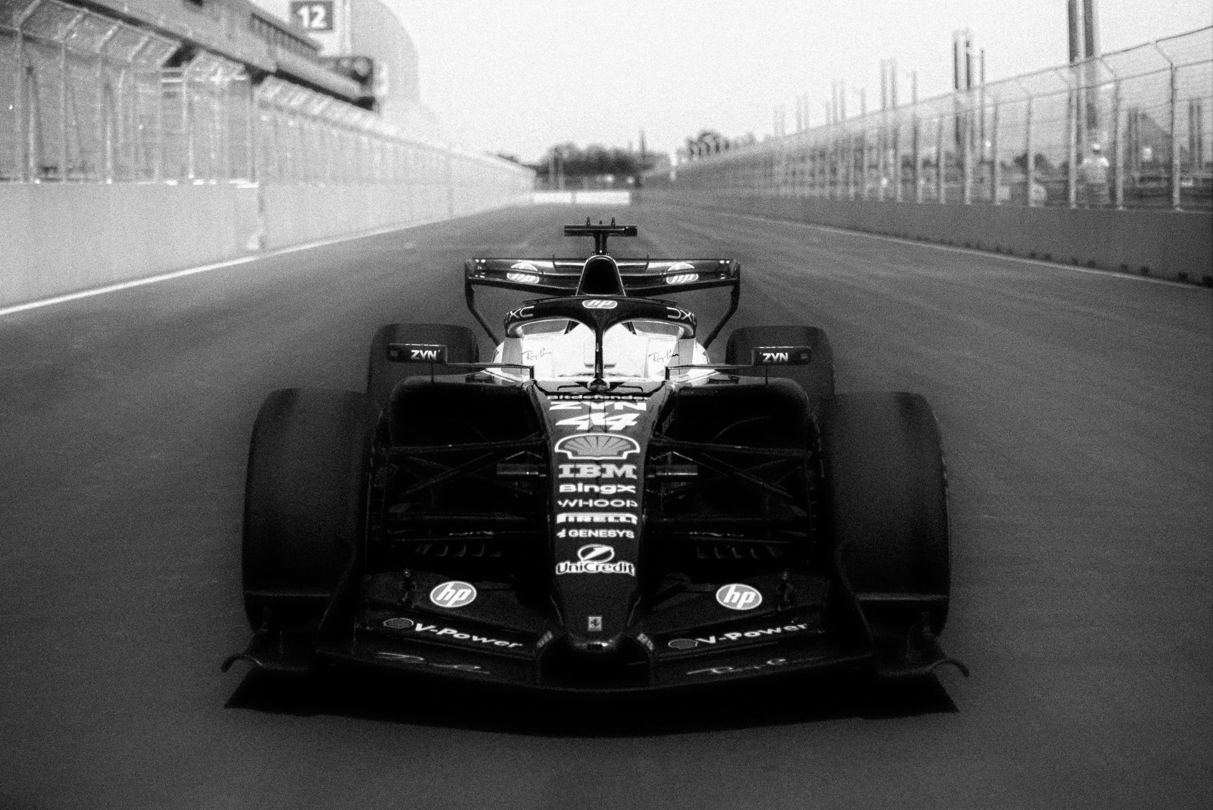 AJ_EssesFerrari_90.jpg