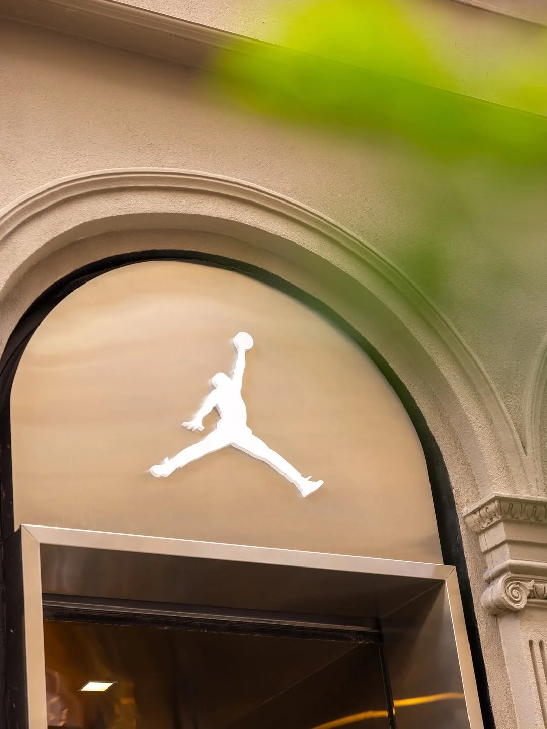 Let’s Welcome the New @jumpman23 World of Flight store to Philadelphia 🙂_↔️💚No city deserves i.jpg