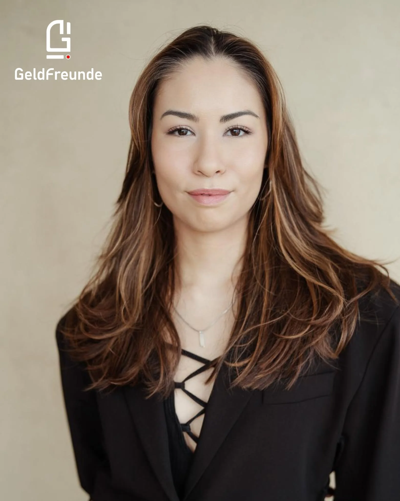 ⚠️ "Die Finanzwelt braucht die Psychologie."

Dieses Statement bringt die Kernkompetenz von Lisa F&uuml;tterer auf den Punkt. Sie ist meine Gespr&auml;chspartnerin in der neuen Folge des Podcasts der Geldfreun.de -Community. Es handelt sich