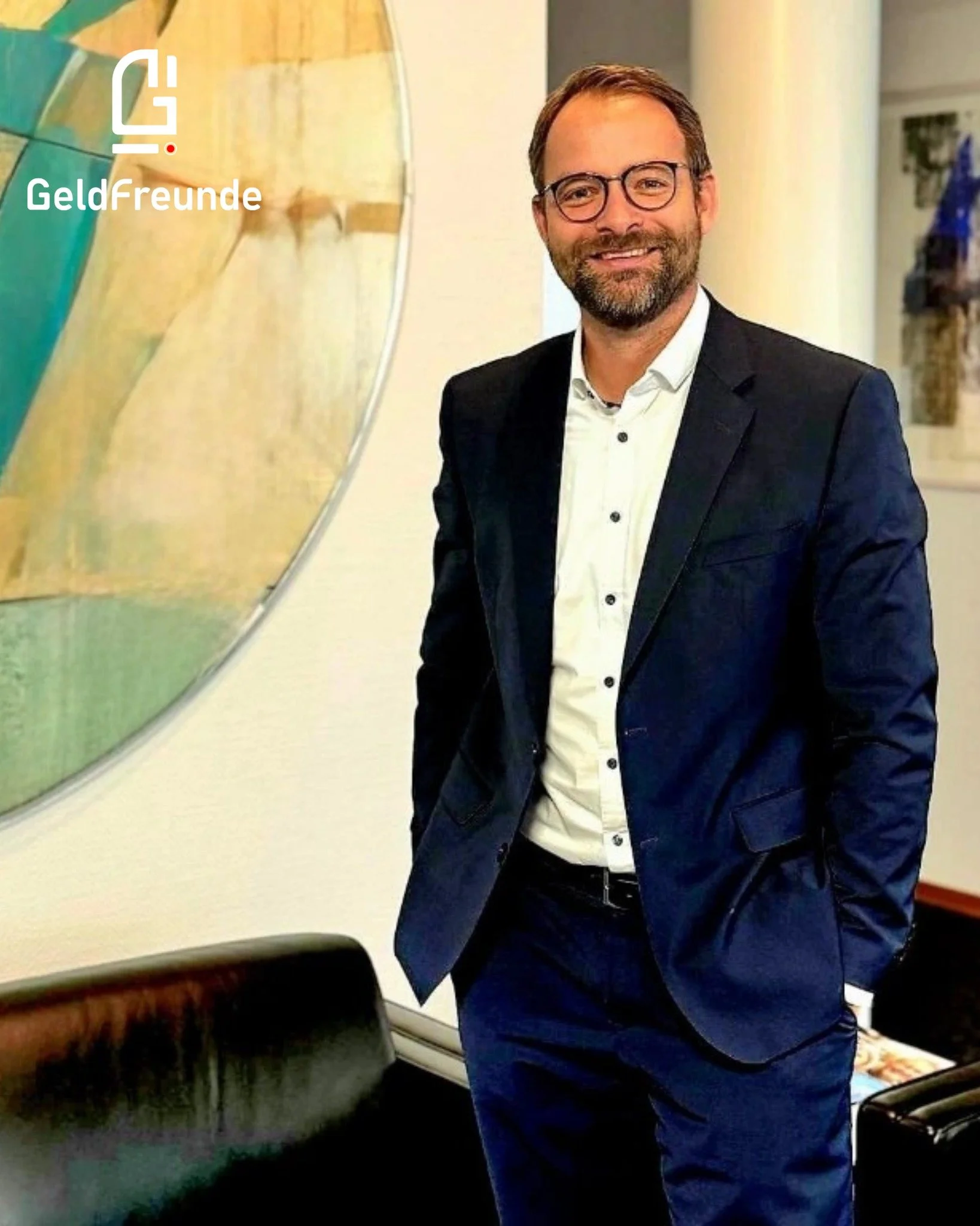 👥 "Mit einem tollen Team an einem tollen Standort in einem tollen B&uuml;ro in einer tollen Stadt..."

... Das beschreibt das Setting von Thomas Globig in der neuen Folge des Podcasts der Geldfreun.de -Community. 
 
Thomas ist Banker und F