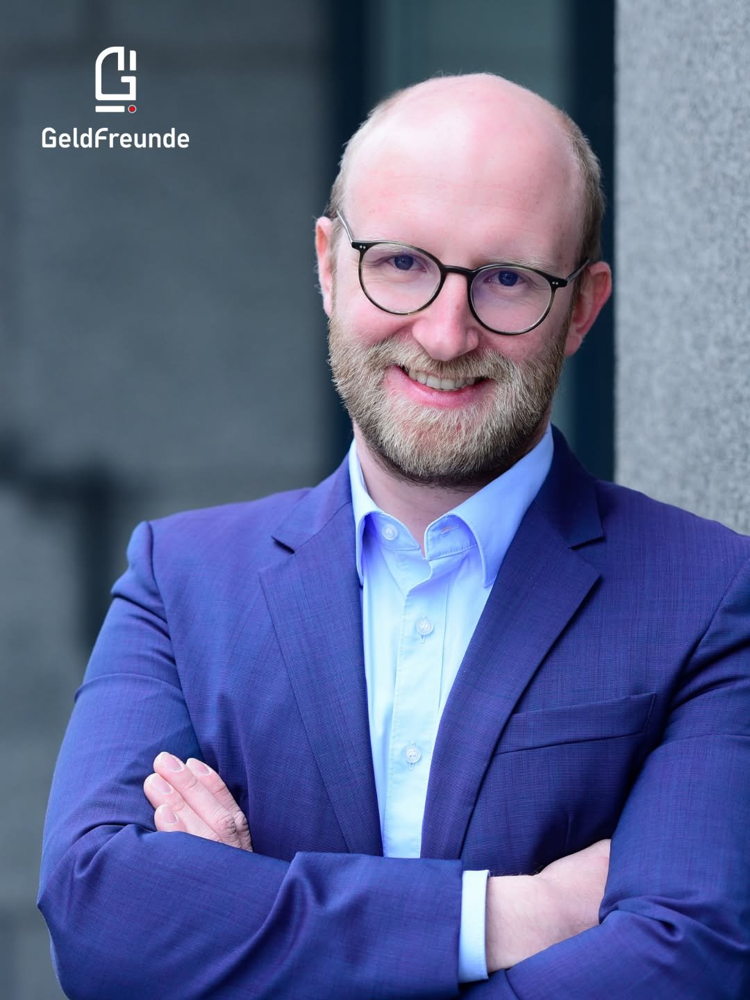 ⚠️ &bdquo;Sei wissensdurstig, dann wird sich der Erfolg einstellen.&ldquo;

Das ist das Motto von einem der Mitbegr&uuml;nder der Geldfreunde: Der Value-Investor @floriankoenig_. 
Er ist mein Gespr&auml;chspartner in der neuen Folge des Podcasts der 