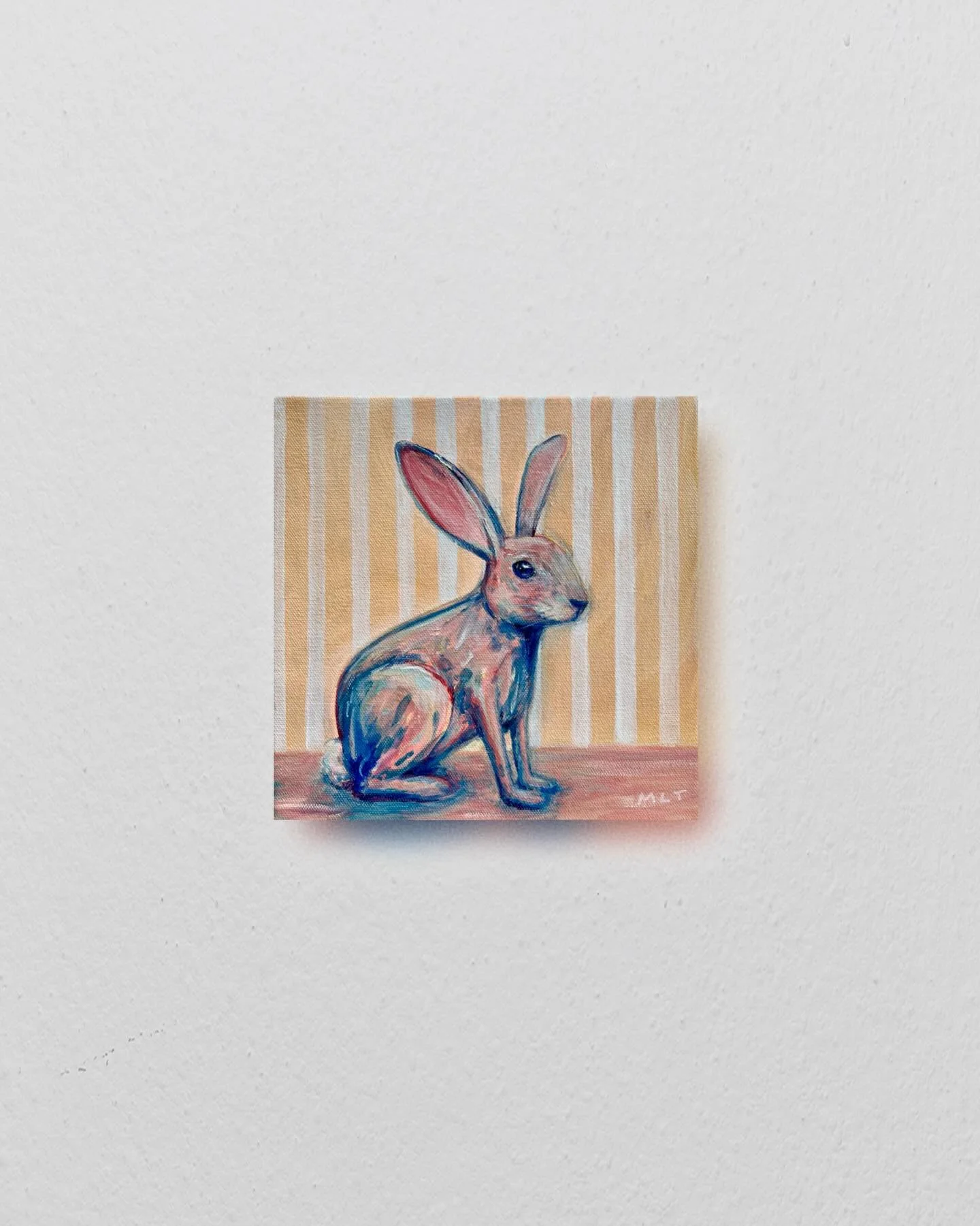 'Hoppity'
I painted this one around Easter. 
I love the idea of seasonal decor but I tend to leave things up longer than the season..
I thought it might be fun to have something festive, but also versatile that can be left up or swapped out with the 