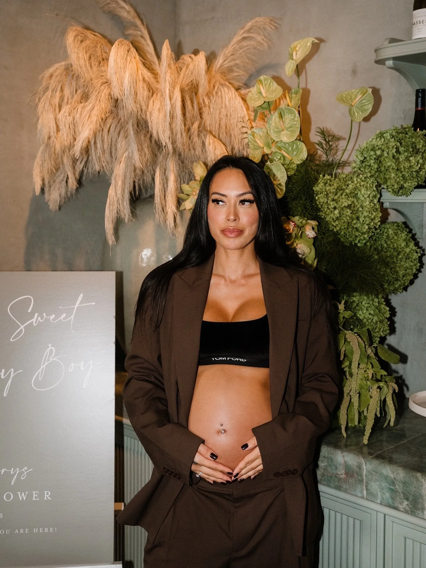 The gorgeous @kimmitiger for her baby shower 🥹🤍