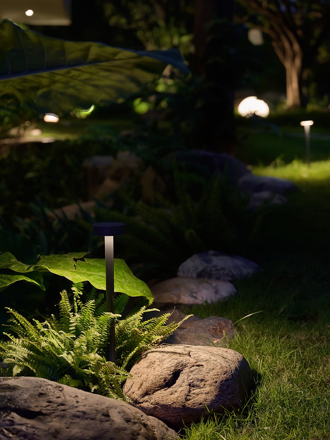 @tamminh_light hực hiện chiếu s&aacute;ng landscape cho một dự &aacute;n cầu kỳ với c&aacute;c sản phẩm ngo&agrave;i trời của @weverducre 

T&igrave;m hiểu th&ecirc;m tại https://www.tamminh-light.vn 

Ảnh bởi @wuyhoang_studio, được in trong Catalogu