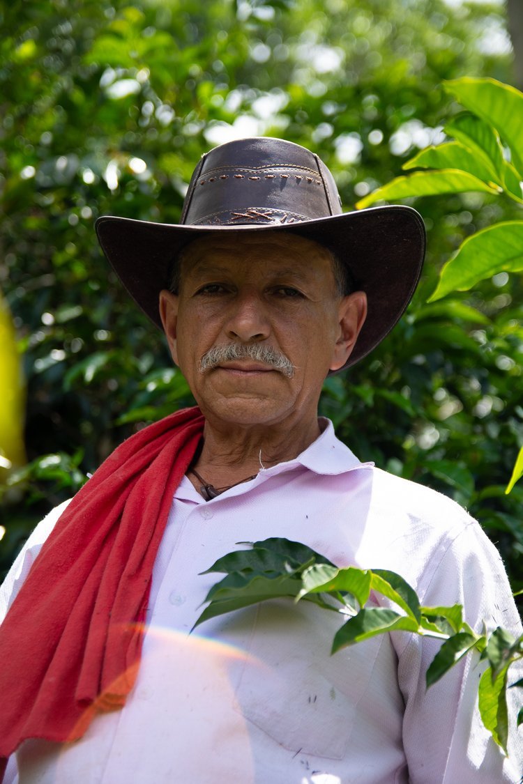 Caturra+chiroso+farmer.jpeg