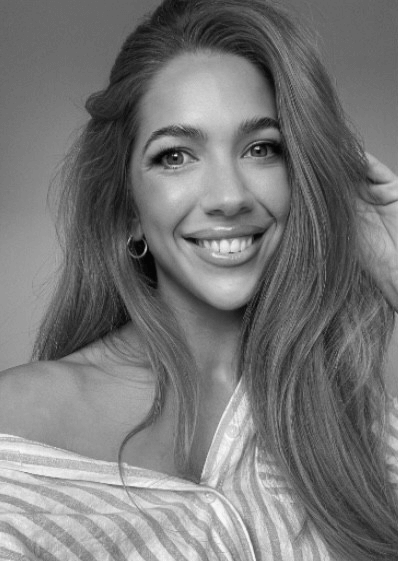 Eimear-Senior Stylist-B+W.png