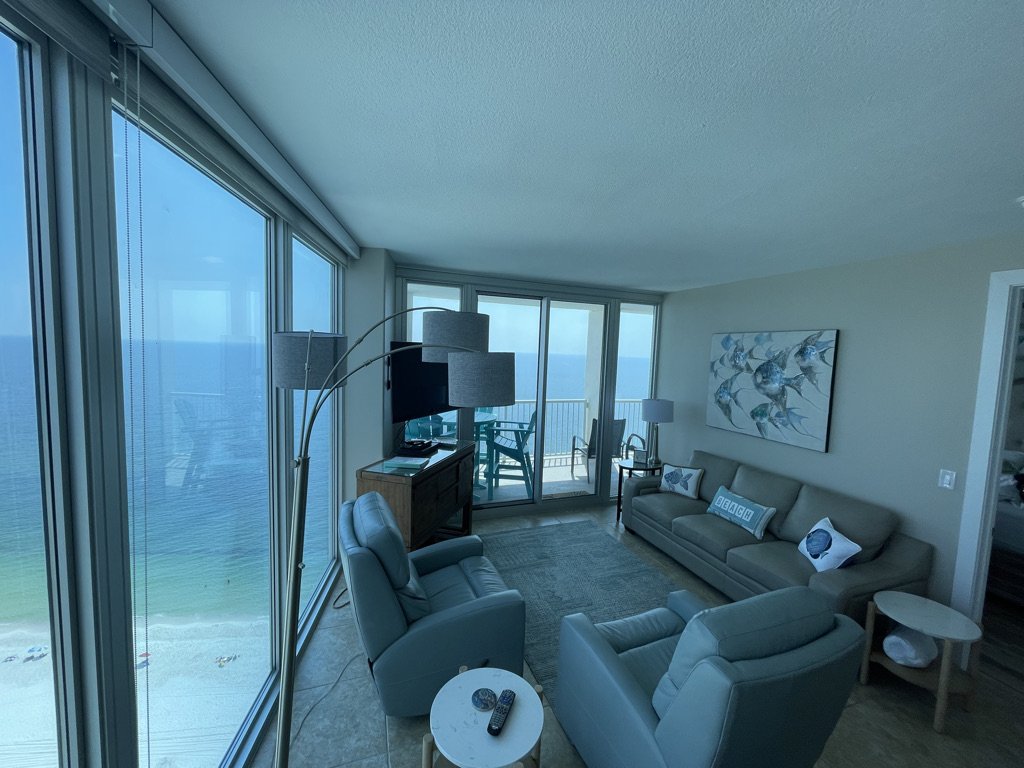 WIDE ANGLE LR.jpeg