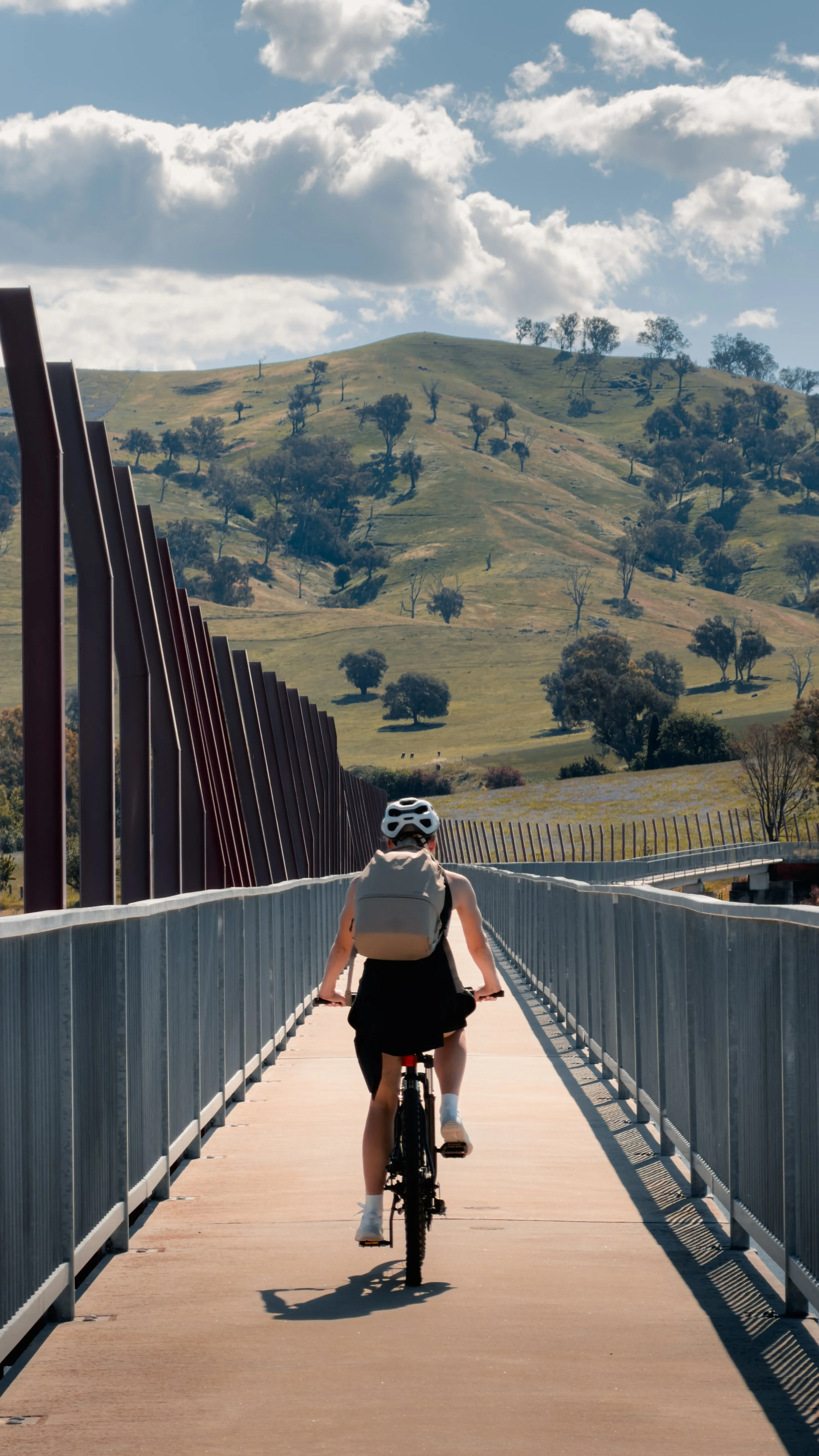 2025_10_30_LakeHume_Cycling_Lifestyle_v01.JPG