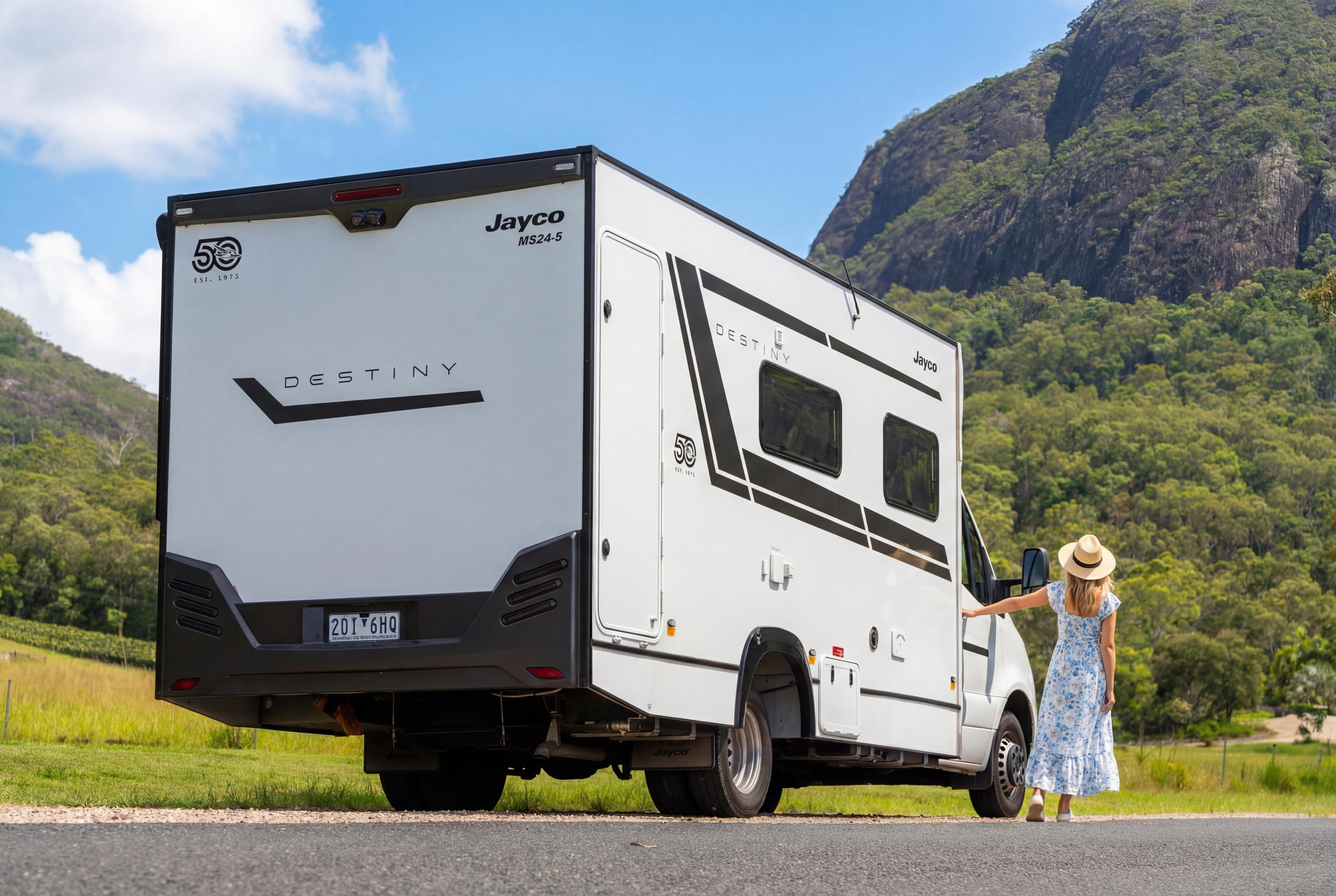 2026_03_05_GlasshouseMountains_Van_Lifestyle_v03 (1).png