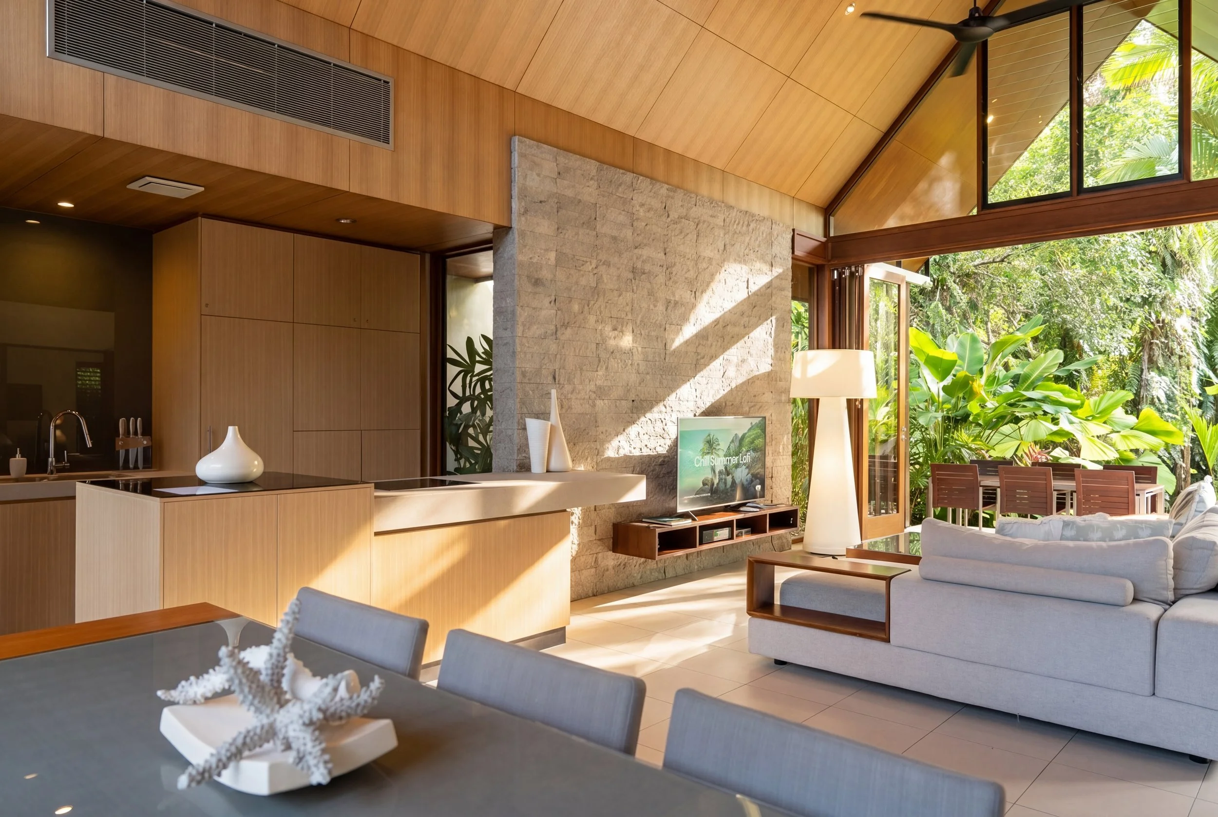 villa lounge kitchen.jpg