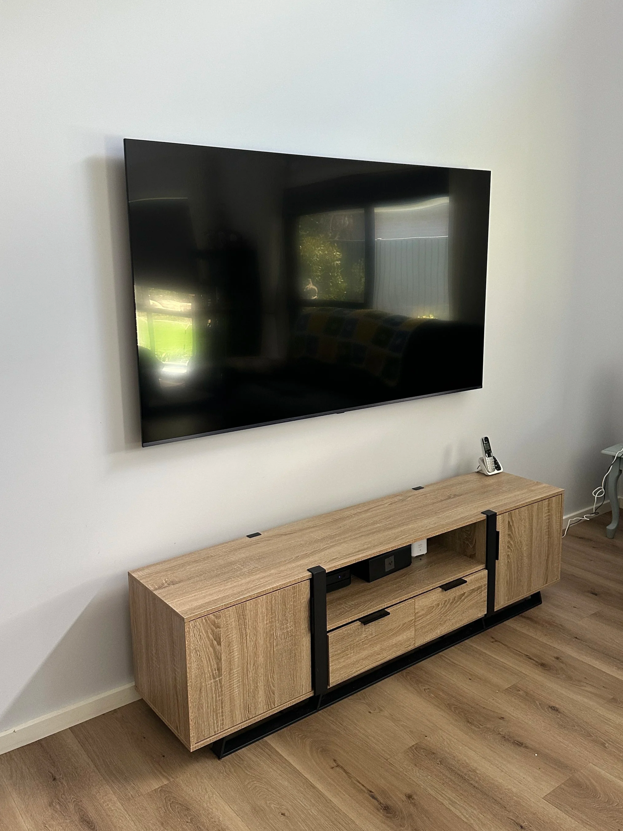 Wall Mounted Tv