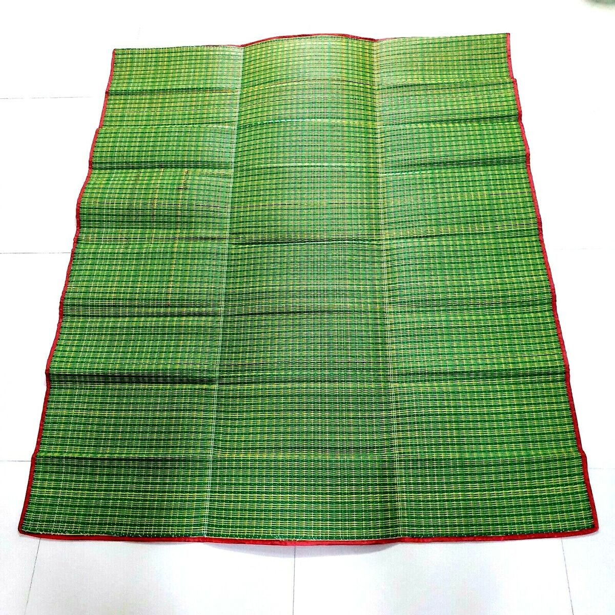 FLOOR MAT