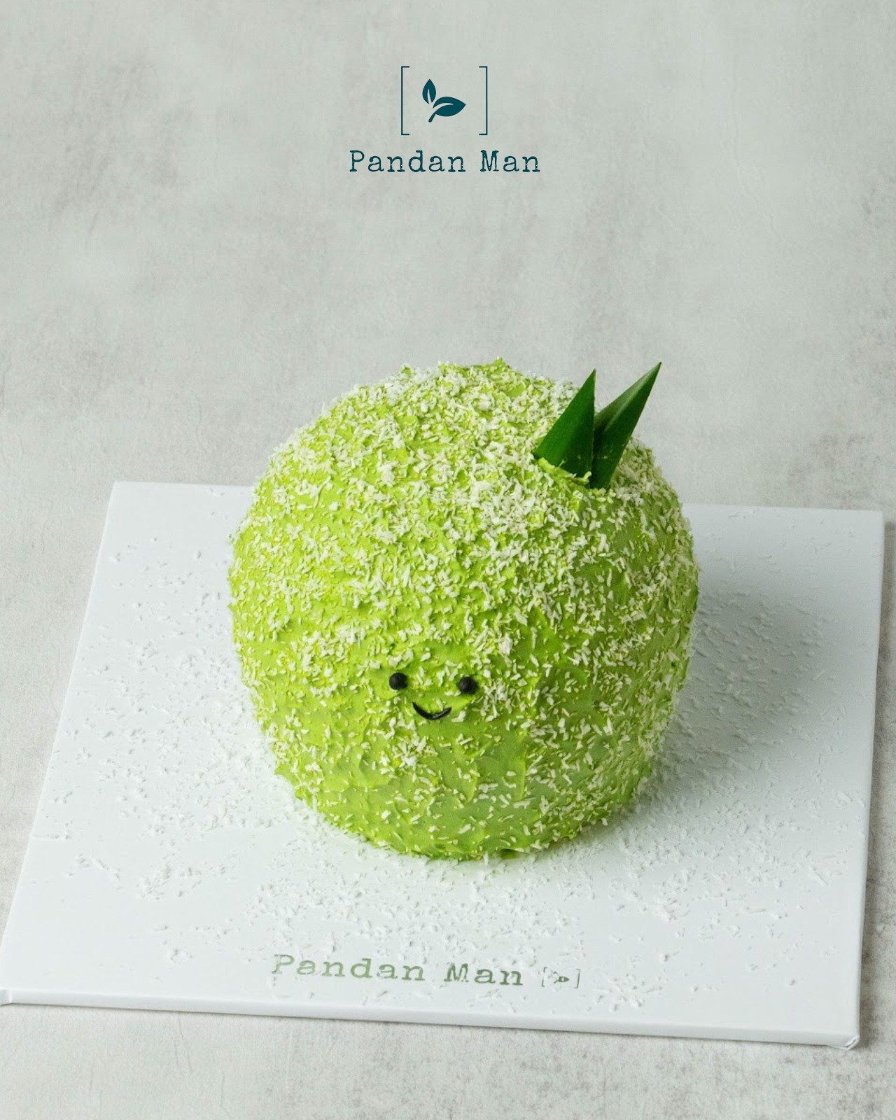 A swirl of pandan. A sprinkle of gula melaka. A crown of coconut. And chewy mochi folded into every bite. 🥥

Say hello to our adorably green Ondeh Ondeh Mochi Cake! 👋🏽 Think of it as a love letter to the OG ondeh-ondeh, wrapped in chiffon layers a
