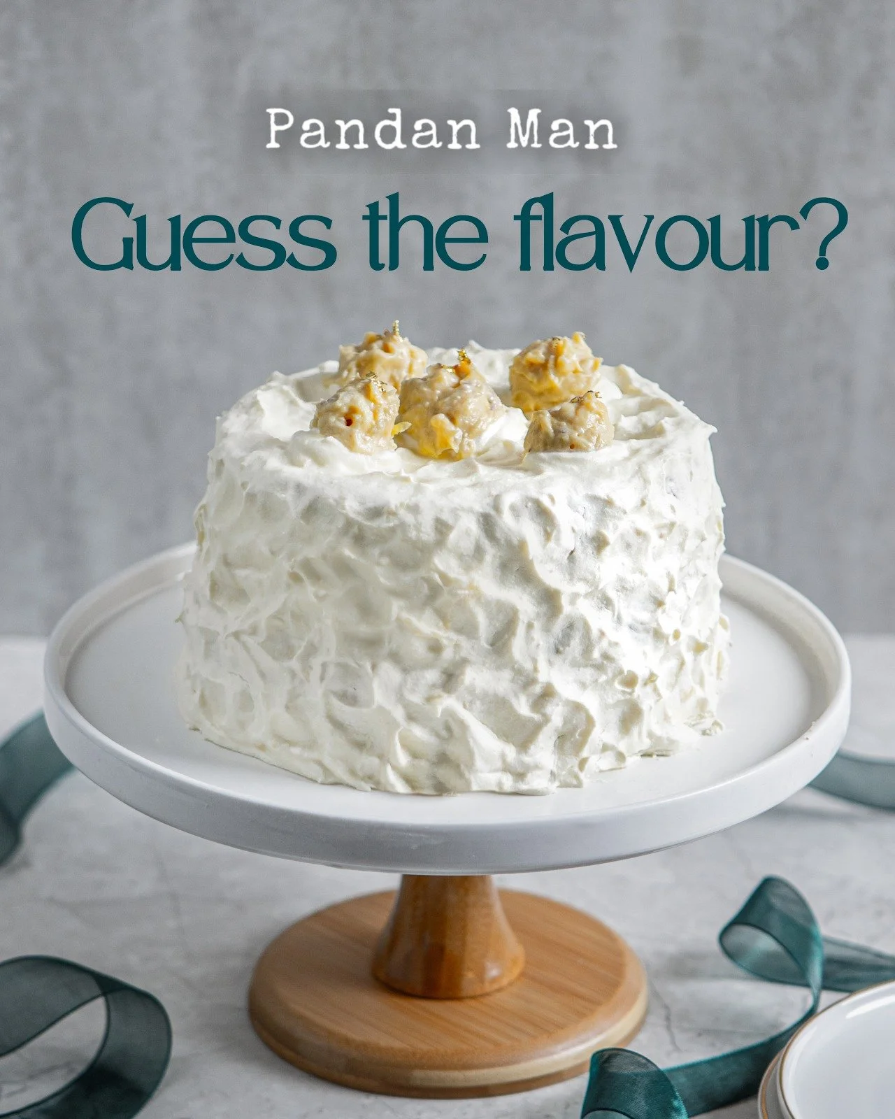Can you guess the flavour? A sweet surprise that&rsquo;s soft, aromatic, and oh-so-satisfying. We won&rsquo;t give too much away, but let&rsquo;s just say it&rsquo;s a flavour combo that&rsquo;ll have your taste buds singing. 😉 

你猜得到這是甚麼口味嗎？柔軟細膩，芳香