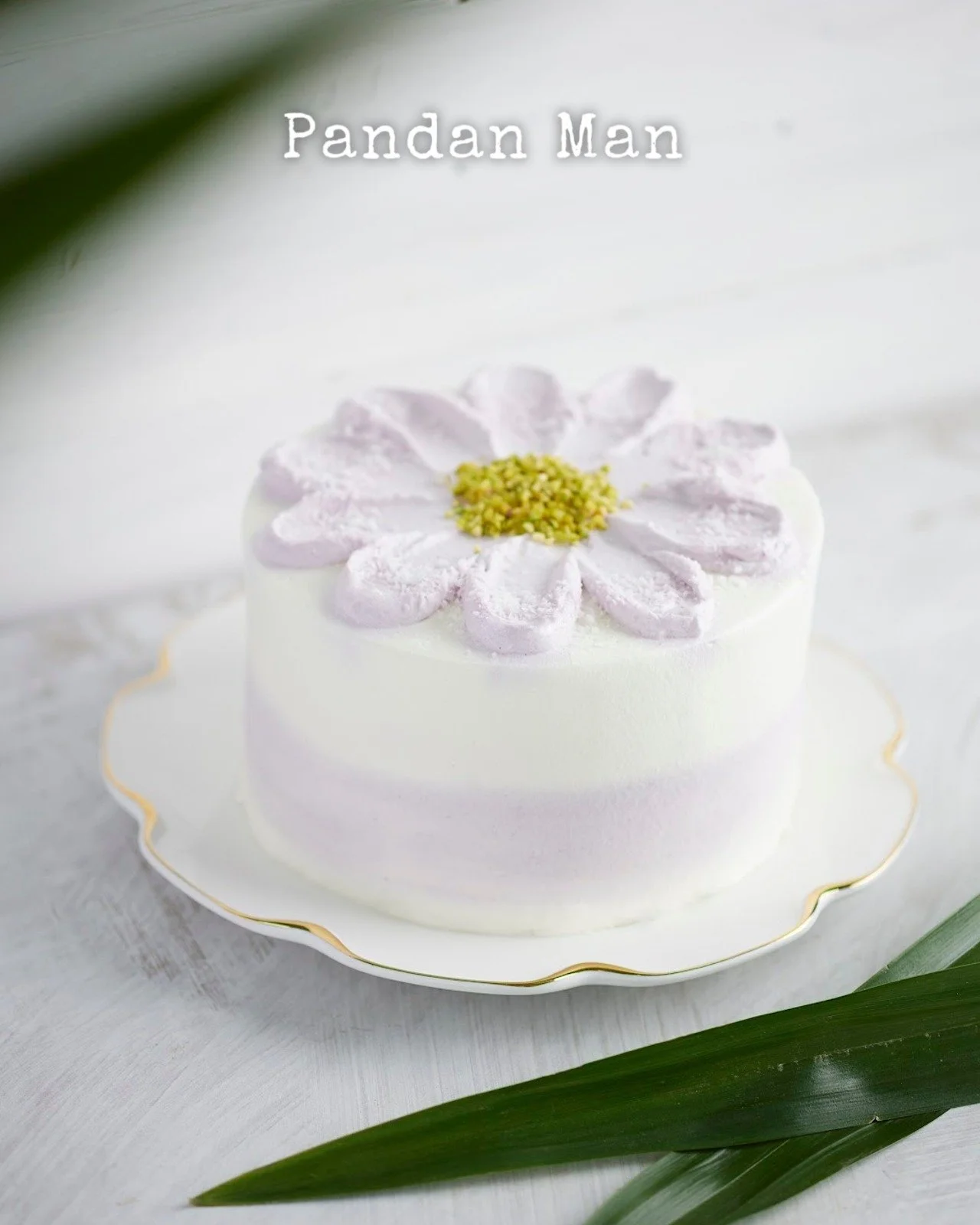 Orh Nee, but make it cake. 🍰💜

We took the comfort of Teochew-style taro and gave it the full glow-up, layered with pandan chiffon, crowned with Chantilly cream, and topped with coconut and pistachio. It's a little nostalgic, and a lot delicious. ?