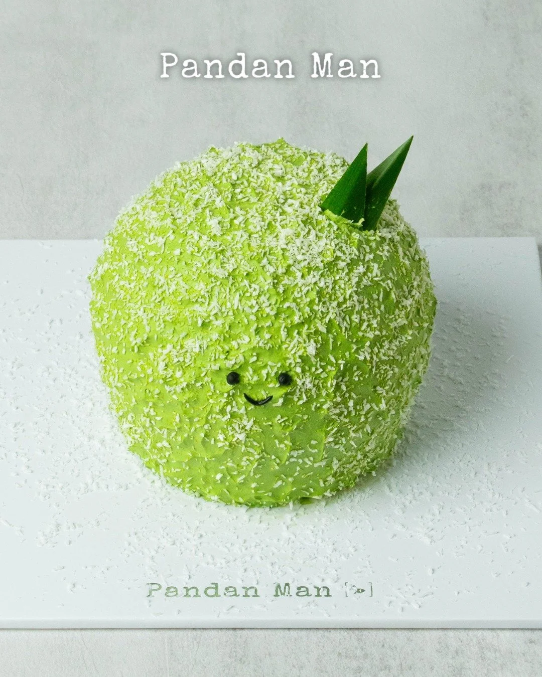 All your childhood kueh and kopitiam memories... but make it a cute cake. ๐
Soft pandan sponge, cheeky bits of gula melaka, and mochi tucked between the layers make this Ondeh Ondeh Mochi Cake a treat you’ll want to take home! ๐ก
Tap the lin