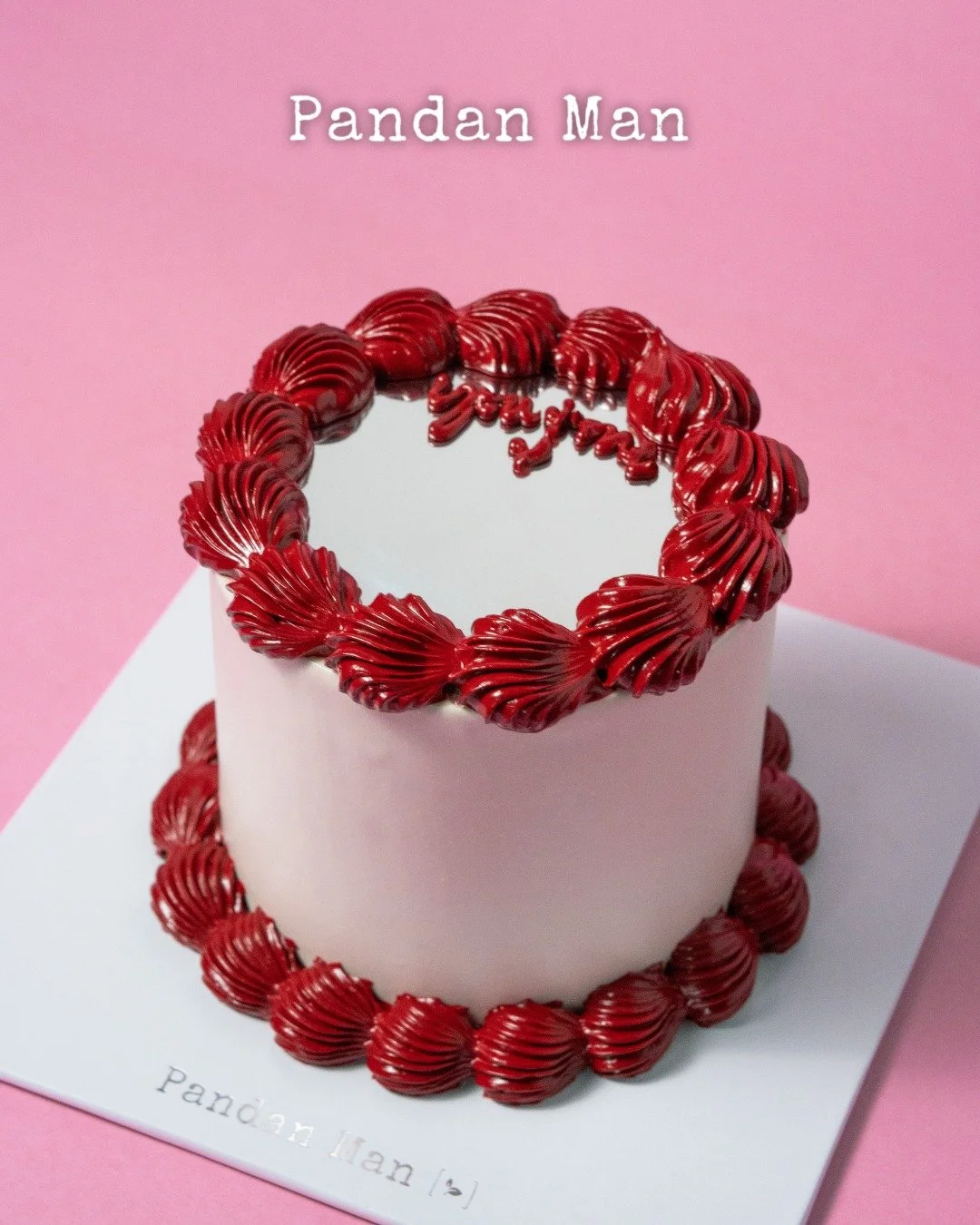 Planning something sweet for Valentine&rsquo;s Day? We&rsquo;ve got you covered. Whether it&rsquo;s a cosy celebration with your girls or a small gathering with your other half, our 4-inch Strawberry Pandan Mochi Mirror Cake brings the kind of reflec