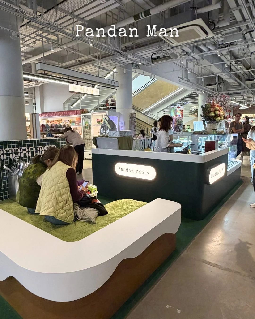 Whether it&rsquo;s an after-work indulgence or a little pick-me-up while wandering Central, our Central Market pop-up has the perfect cake for you. Every bite is handcrafted with love and packed with pandan goodness. Stop by and find your new favouri