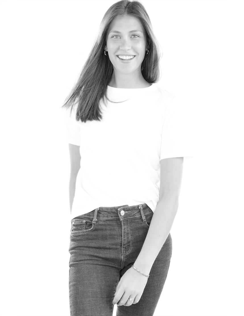 Julie arbore une allure mode et dynamique, parfaite pour représenter des marques contemporaines. Avec The Casting Fit, trouvez le mannequin qui correspond à l’identité de votre marque.