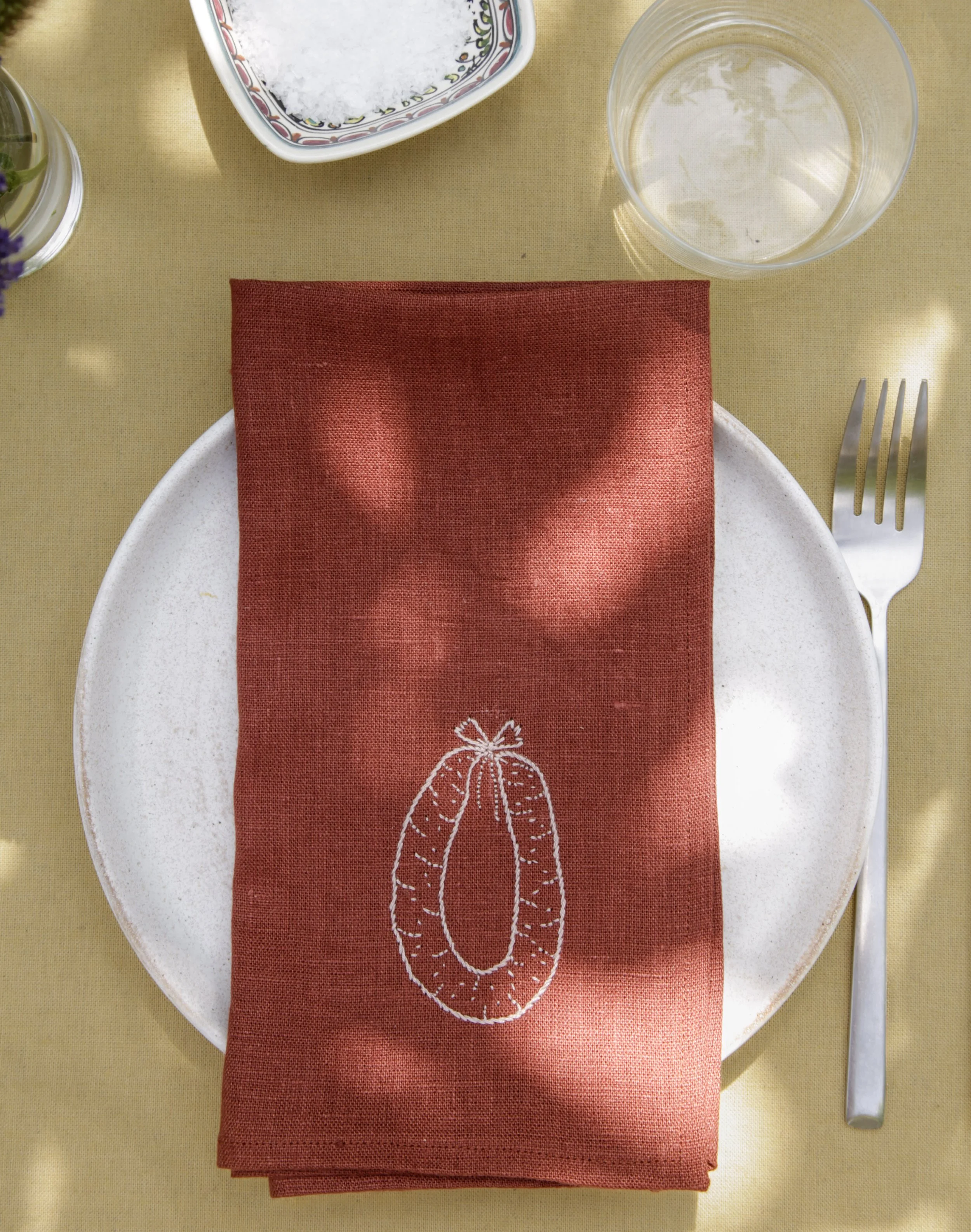 Social eating is part of my family tradition. Gathering around the table, eating bread and butter and sharing stories and laughter. The grilled “chouriço” is more than a snack, it’s a timeless ritual that connects us to home, heritage, and each other