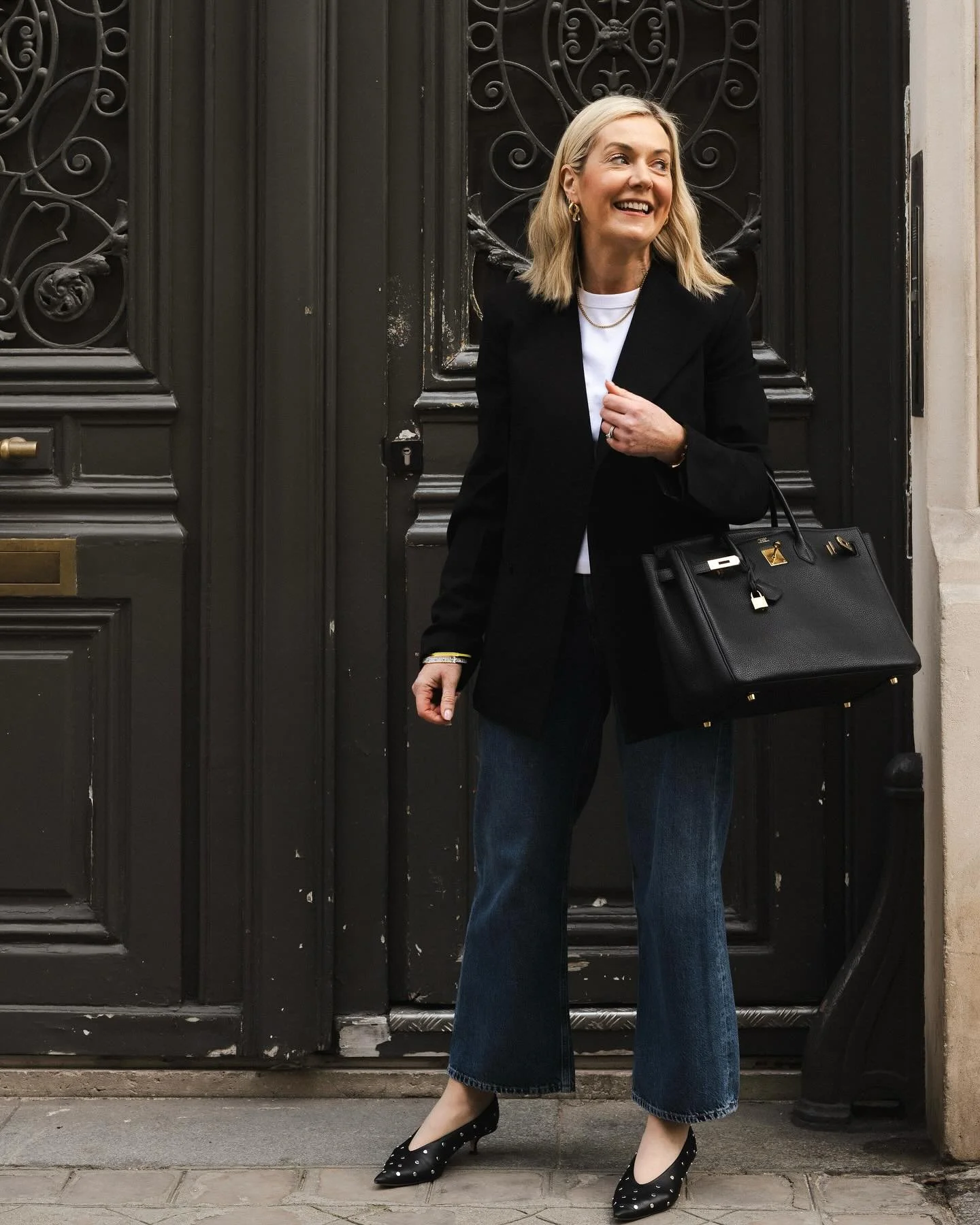 Leaving the last appointment as I wrap up the AW25 buying season in Paris. So excited for all the beautiful product coming next season 🙌🏻 

#paris #fashionbuyer #aw25  #wherebrandsmeetbuyers